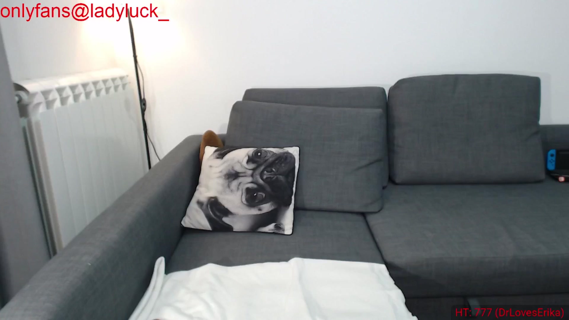 Gallery image thumbnail from ErikasMagic's myfreecams stream on, 03/22/2025, 20:21 image 17 of 20