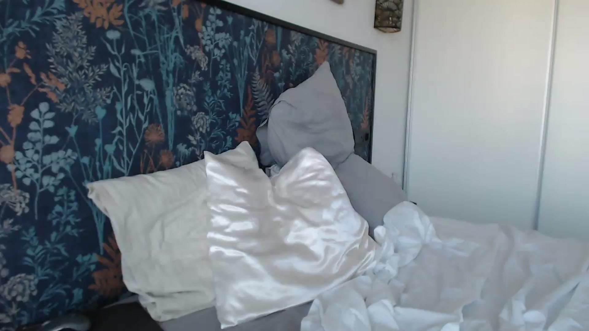 Gallery image thumbnail from ErikasMagic's myfreecams stream on, 08/07/2026, 18:10 image 17 of 20