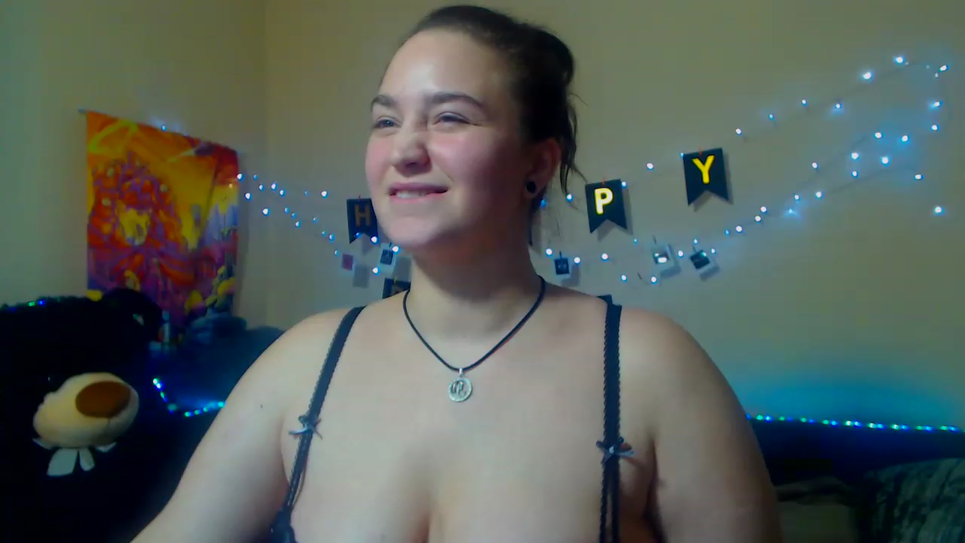 Gallery image thumbnail from ErinColle's myfreecams stream on, 11/19/2022, 19:16 image 20 of 20