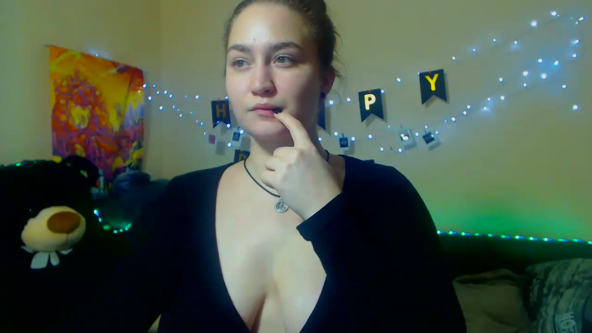 Gallery image thumbnail from ErinColle's myfreecams stream on, 11/19/2022, 21:28 image 14 of 20