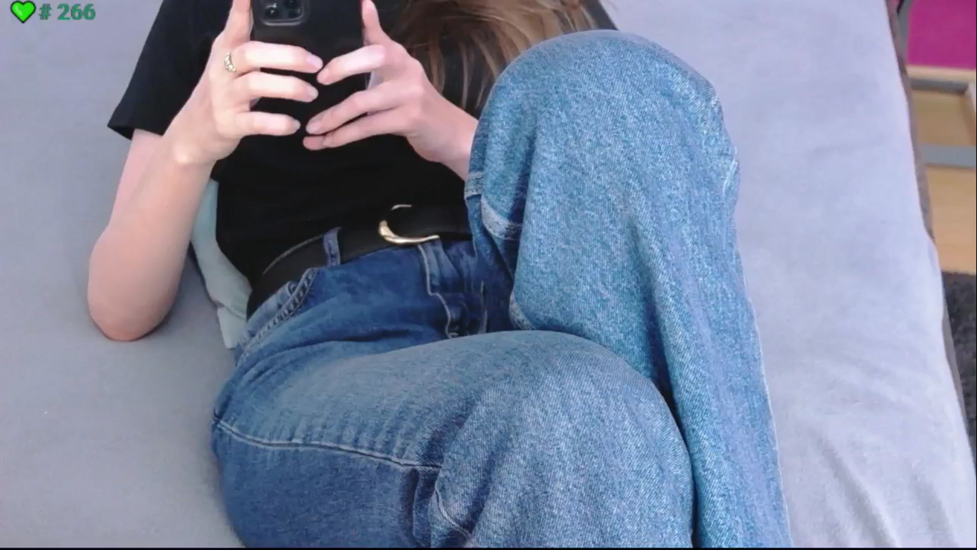 Gallery image thumbnail from ErinOn's myfreecams stream on, 06/08/2025, 16:01 image 14 of 20