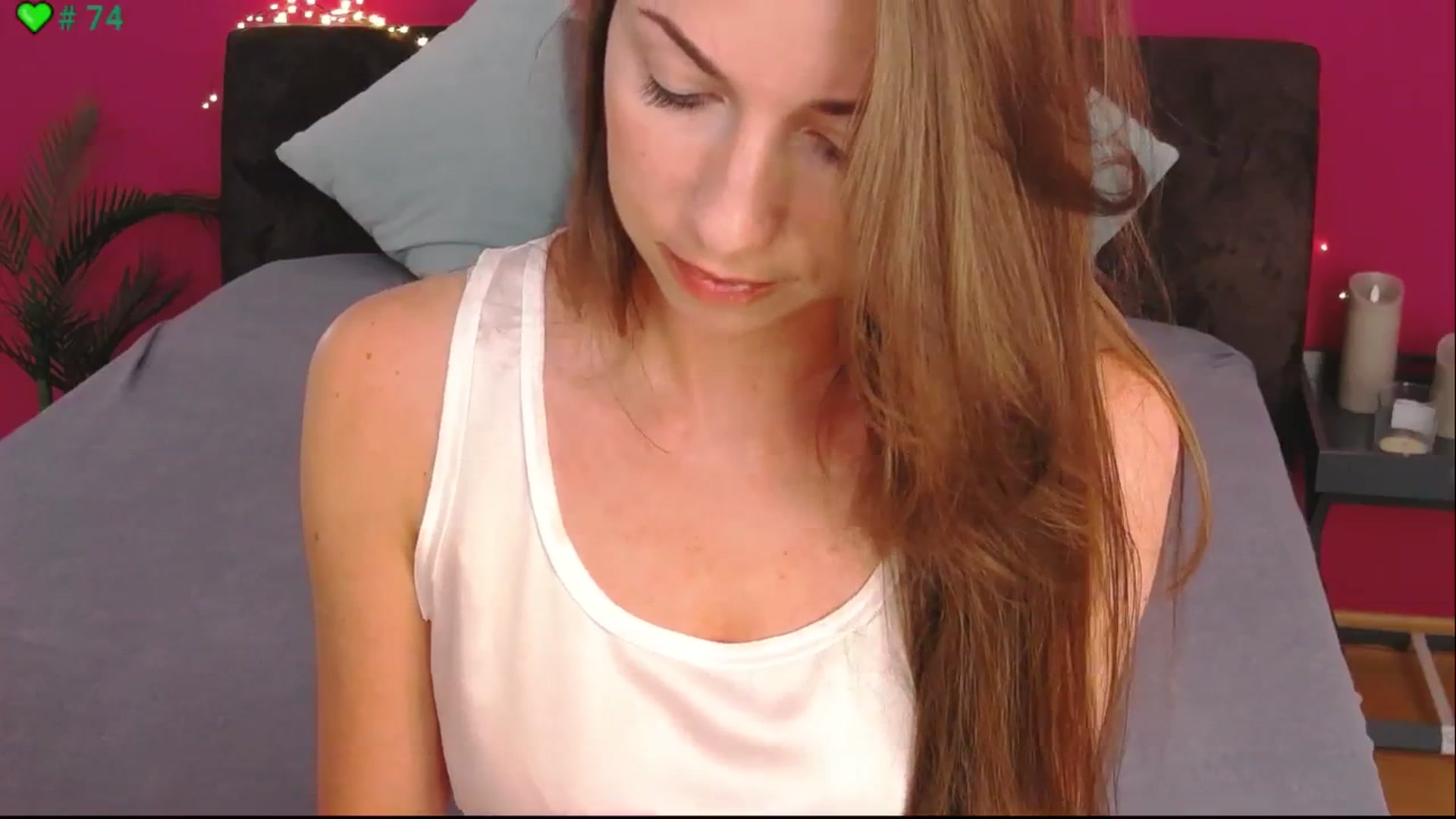 Gallery image thumbnail from ErinOn's myfreecams stream on, 07/22/2025, 14:25 image 17 of 20