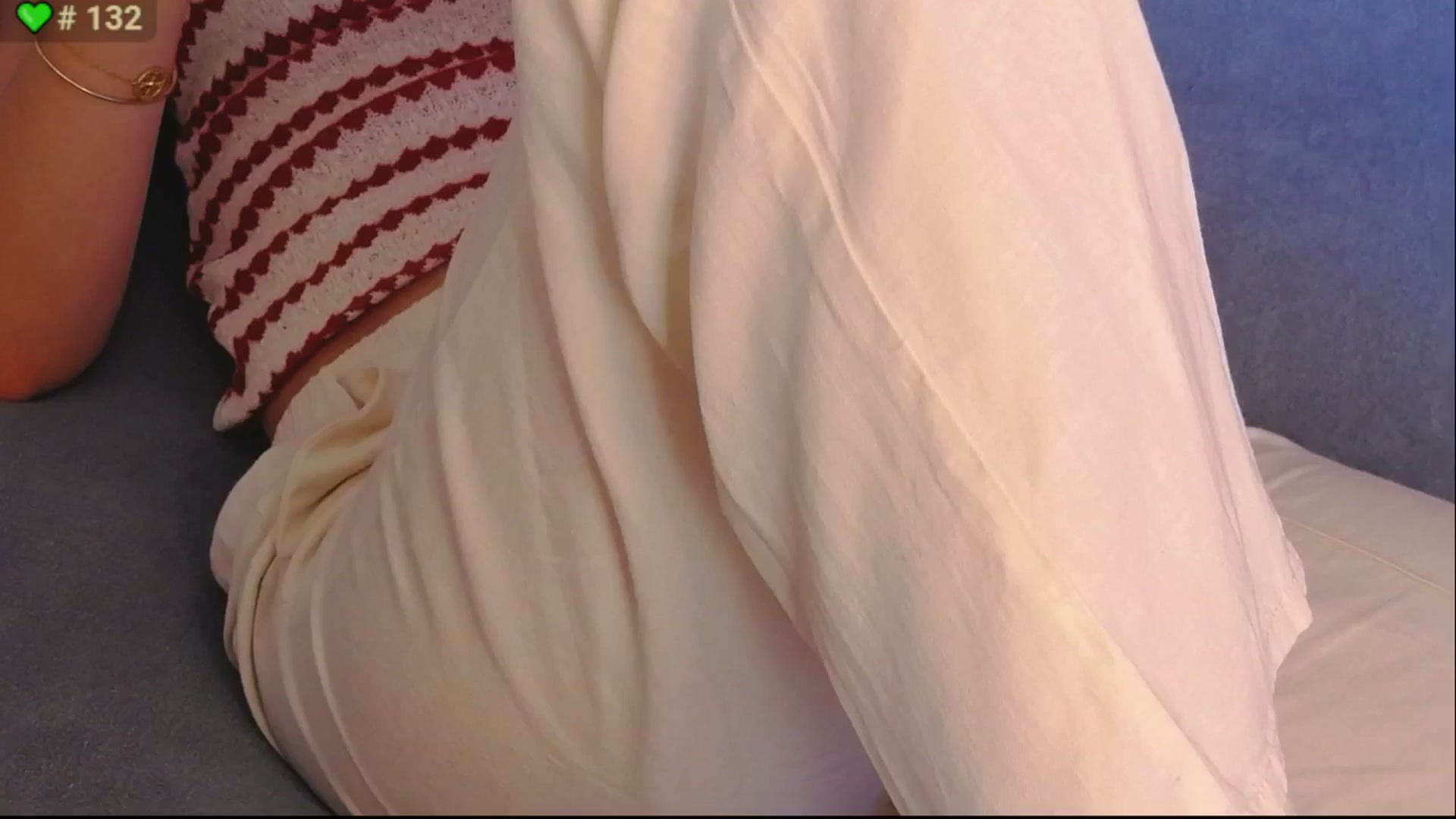 Gallery image thumbnail from ErinOn's myfreecams stream on, 08/08/2025, 14:42 image 15 of 20