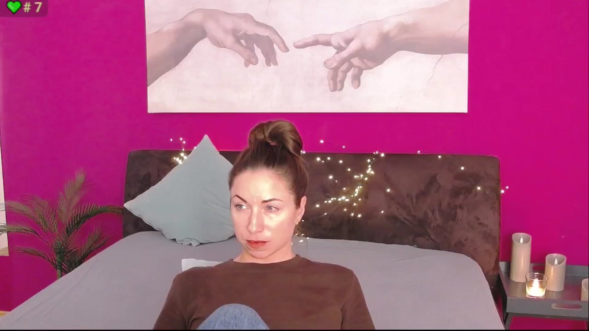 Gallery image thumbnail from ErinOn's myfreecams stream on, 09/05/2025, 14:01 image 8 of 20