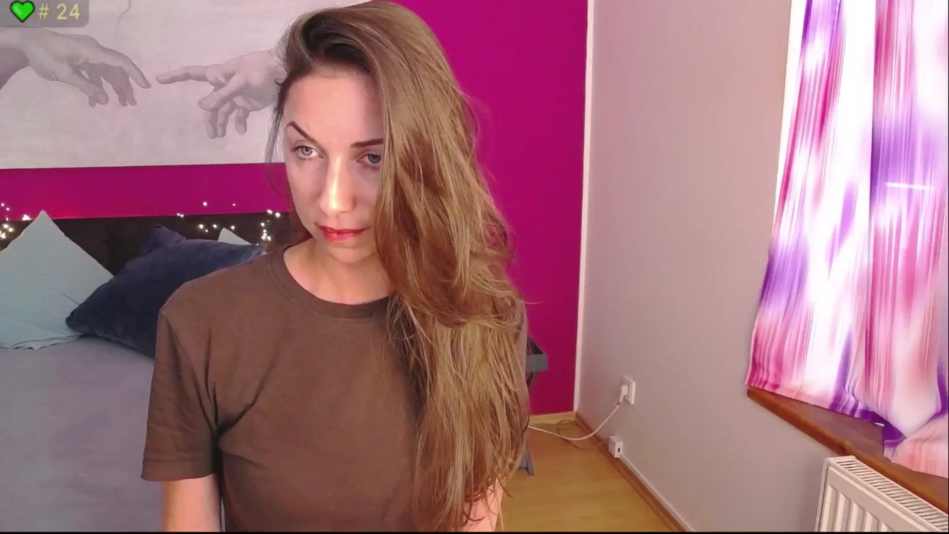 Gallery image thumbnail from ErinOn's myfreecams stream on, 09/18/2025, 14:29 image 16 of 20