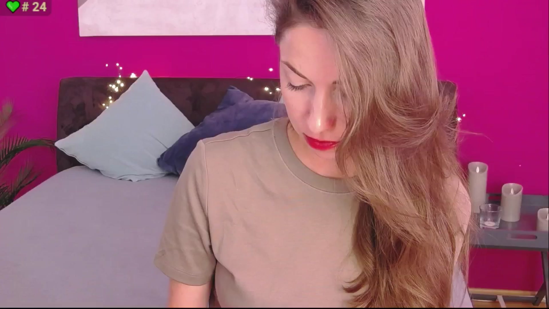 Gallery image thumbnail from ErinOn's myfreecams stream on, 09/19/2025, 09:15 image 11 of 20
