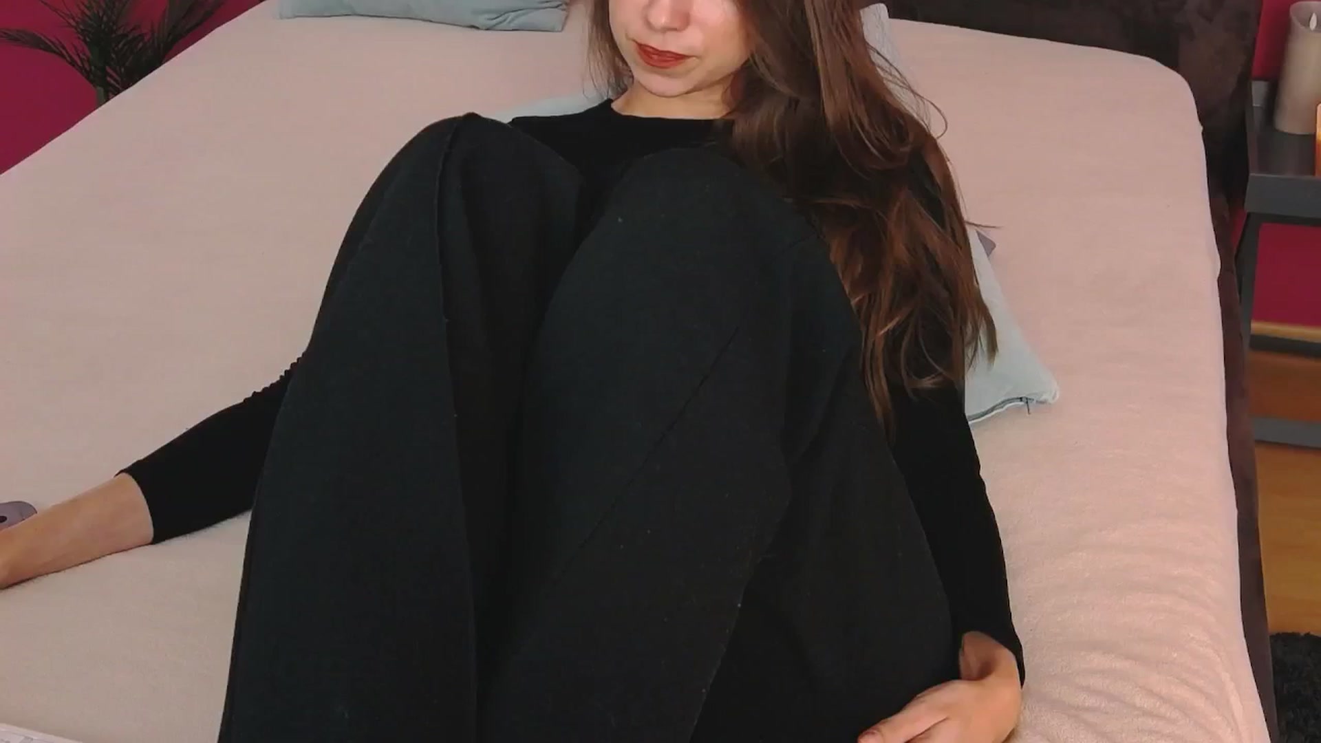 Gallery image thumbnail from ErinOn's myfreecams stream on, 10/09/2025, 15:17 image 16 of 20
