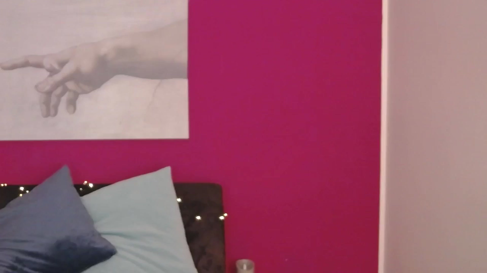 Gallery image thumbnail from ErinOn's myfreecams stream on, 10/09/2025, 15:17 image 4 of 20
