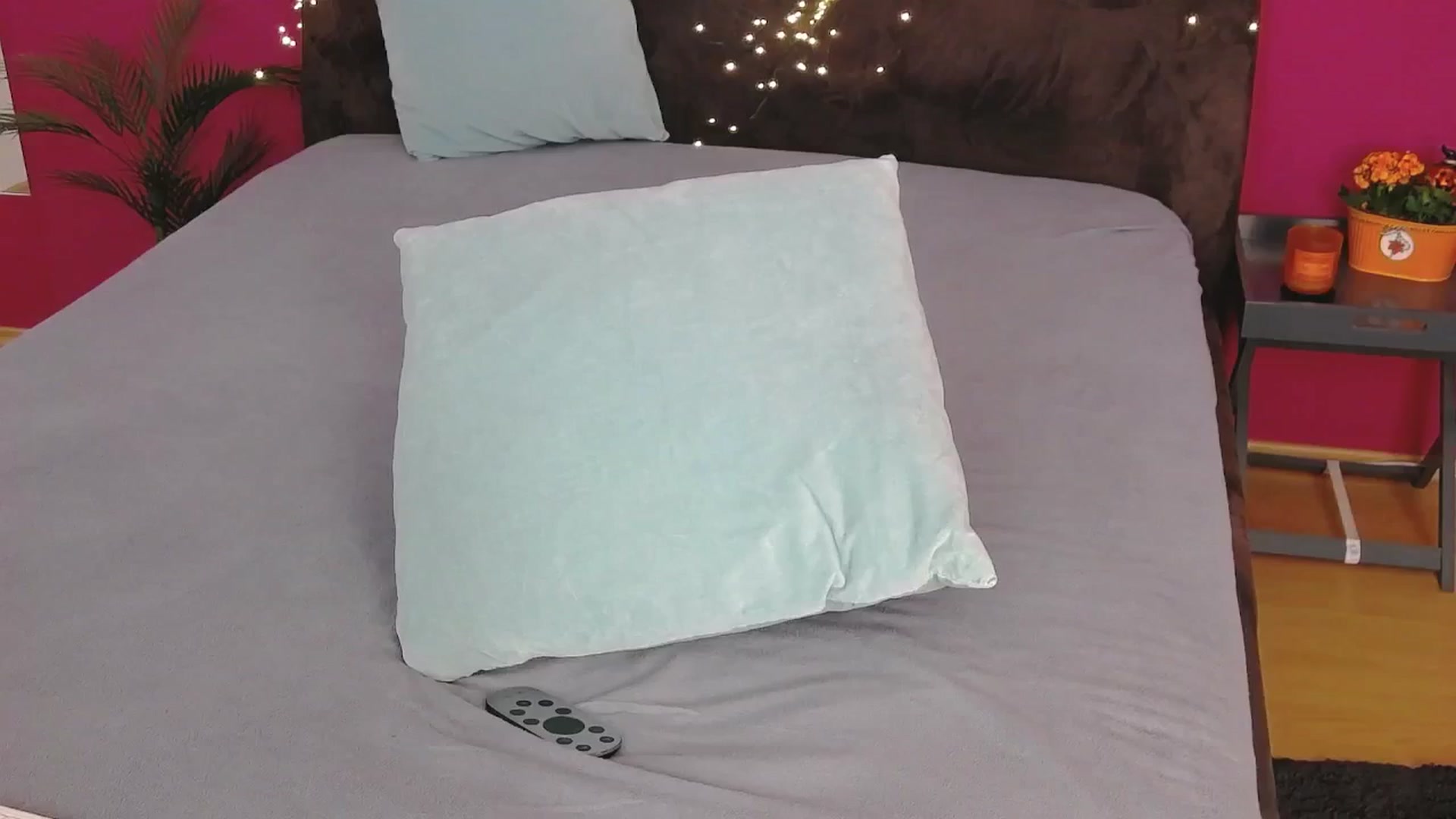 Gallery image thumbnail from ErinOn's myfreecams stream on, 10/28/2025, 14:52 image 20 of 20