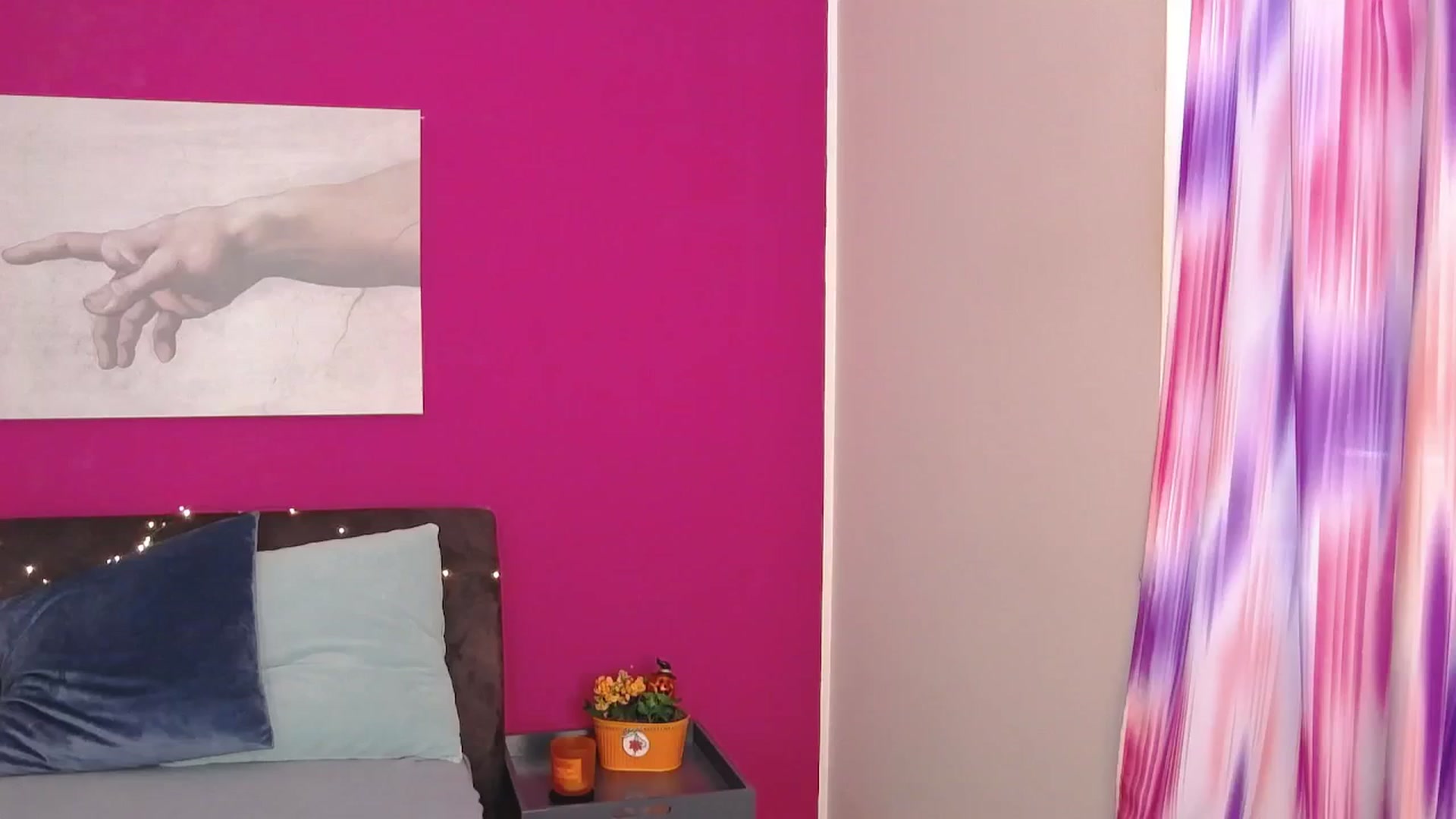 Gallery image thumbnail from ErinOn's myfreecams stream on, 11/03/2025, 13:43 image 2 of 20