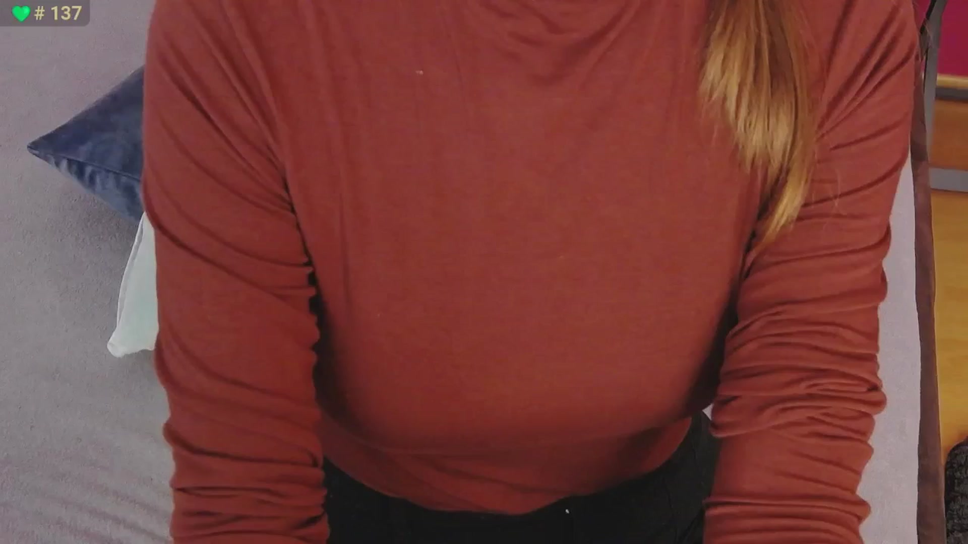Gallery image thumbnail from ErinOn's myfreecams stream on, 11/07/2025, 16:15 image 7 of 20