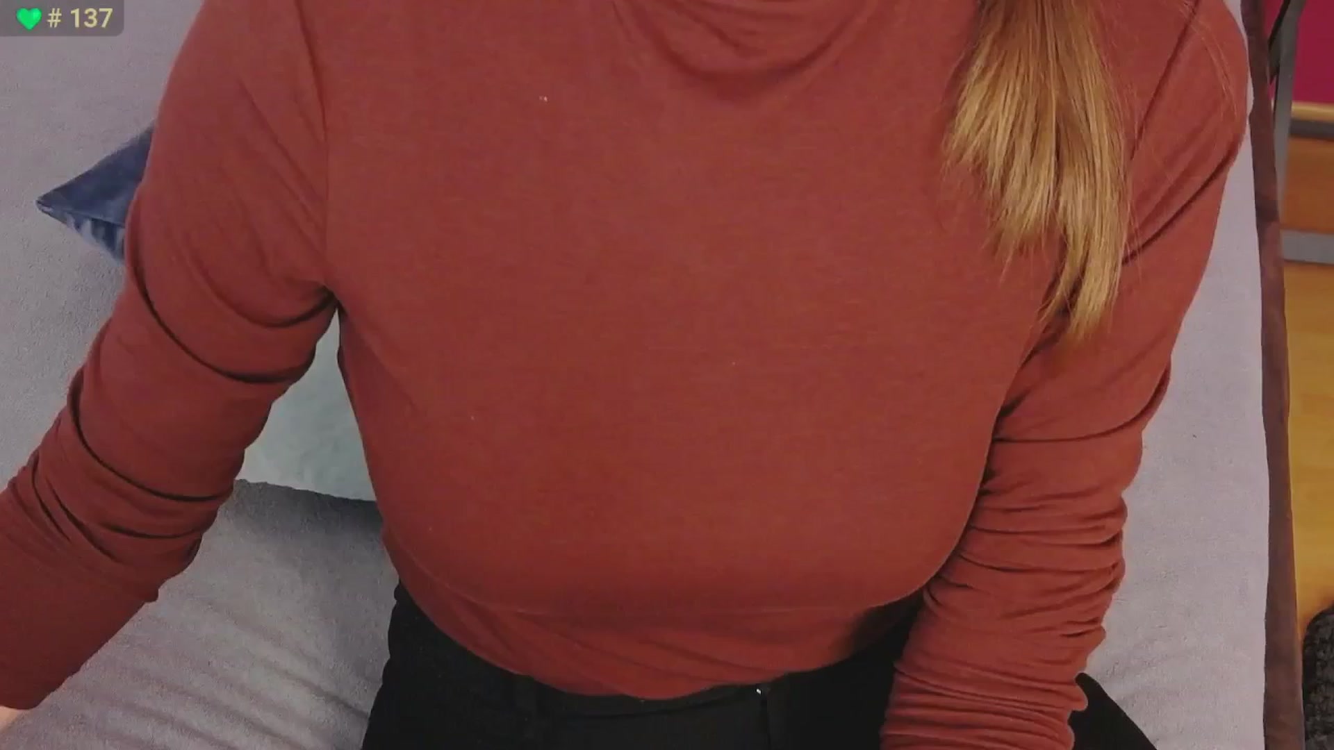 Gallery image thumbnail from ErinOn's myfreecams stream on, 11/07/2025, 16:15 image 9 of 20