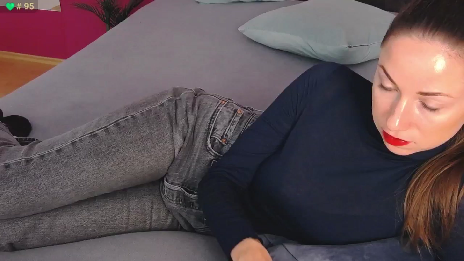 Gallery image thumbnail from ErinOn's myfreecams stream on, 11/20/2025, 16:25 image 6 of 20