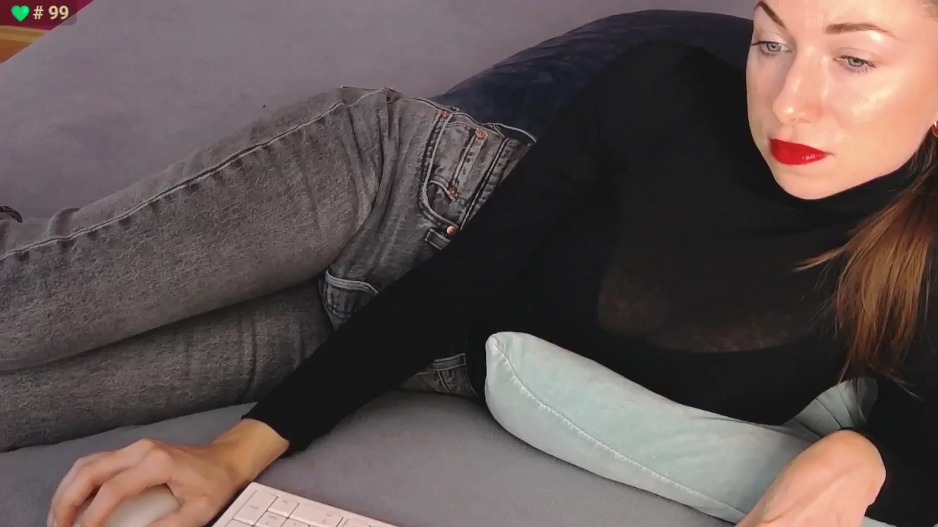Gallery image thumbnail from ErinOn's myfreecams stream on, 11/22/2025, 16:28 image 1 of 20