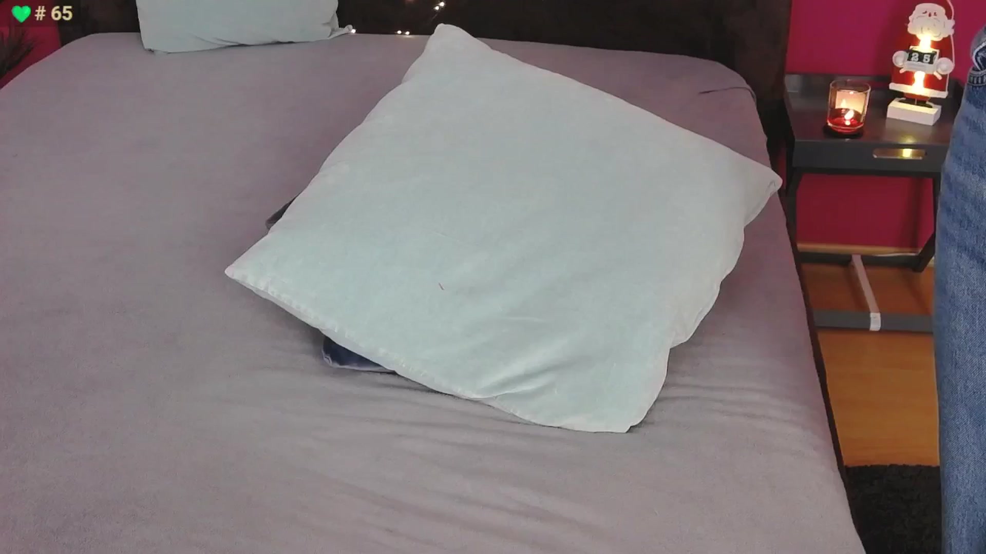 Gallery image thumbnail from ErinOn's myfreecams stream on, 11/29/2025, 16:25 image 17 of 20
