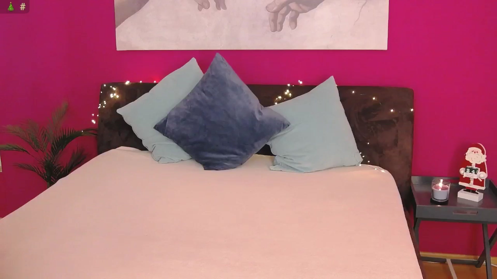 Gallery image thumbnail from ErinOn's myfreecams stream on, 12/01/2025, 13:15 image 13 of 20