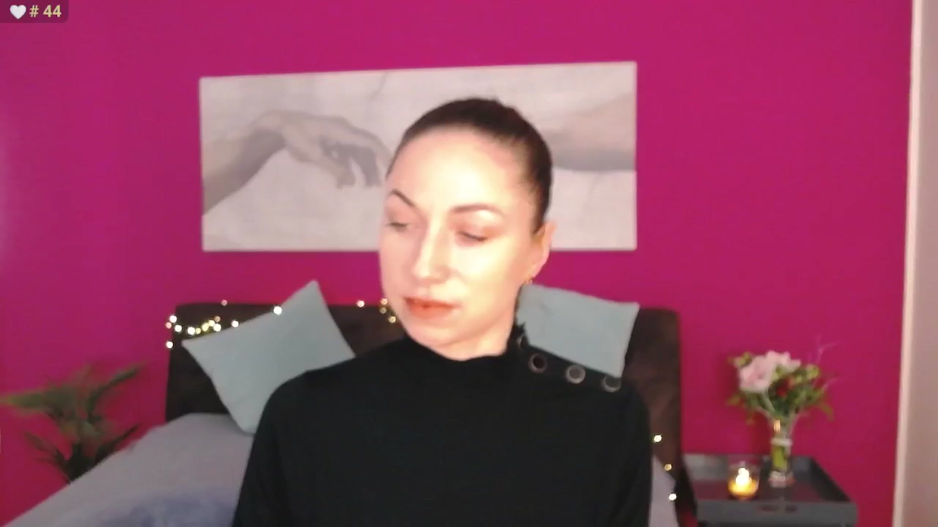 Gallery image thumbnail from ErinOn's myfreecams stream on, 01/06/2026, 16:38 image 14 of 20