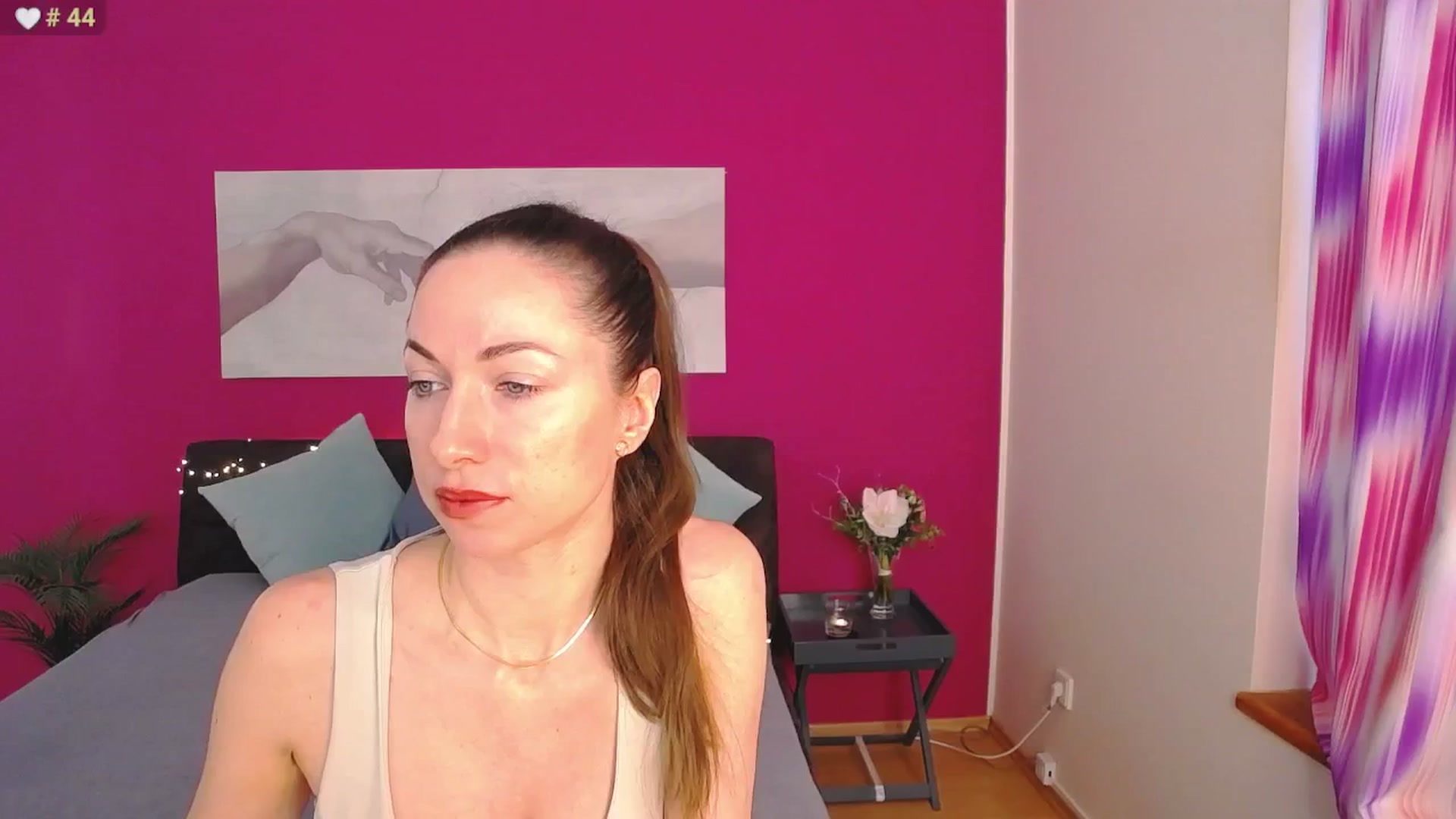Gallery image thumbnail from ErinOn's myfreecams stream on, 01/10/2026, 12:45 image 16 of 20