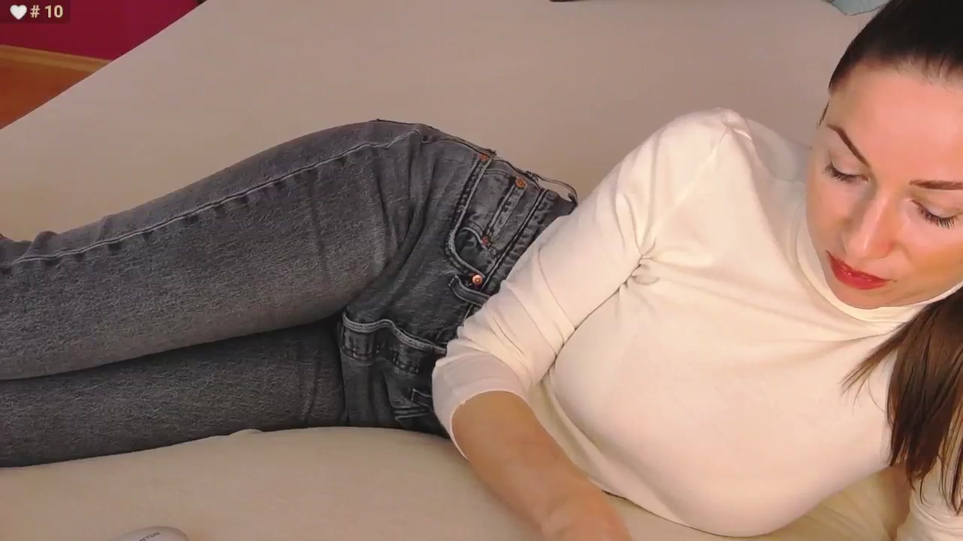 Gallery image thumbnail from ErinOn's myfreecams stream on, 01/26/2026, 16:23 image 11 of 20