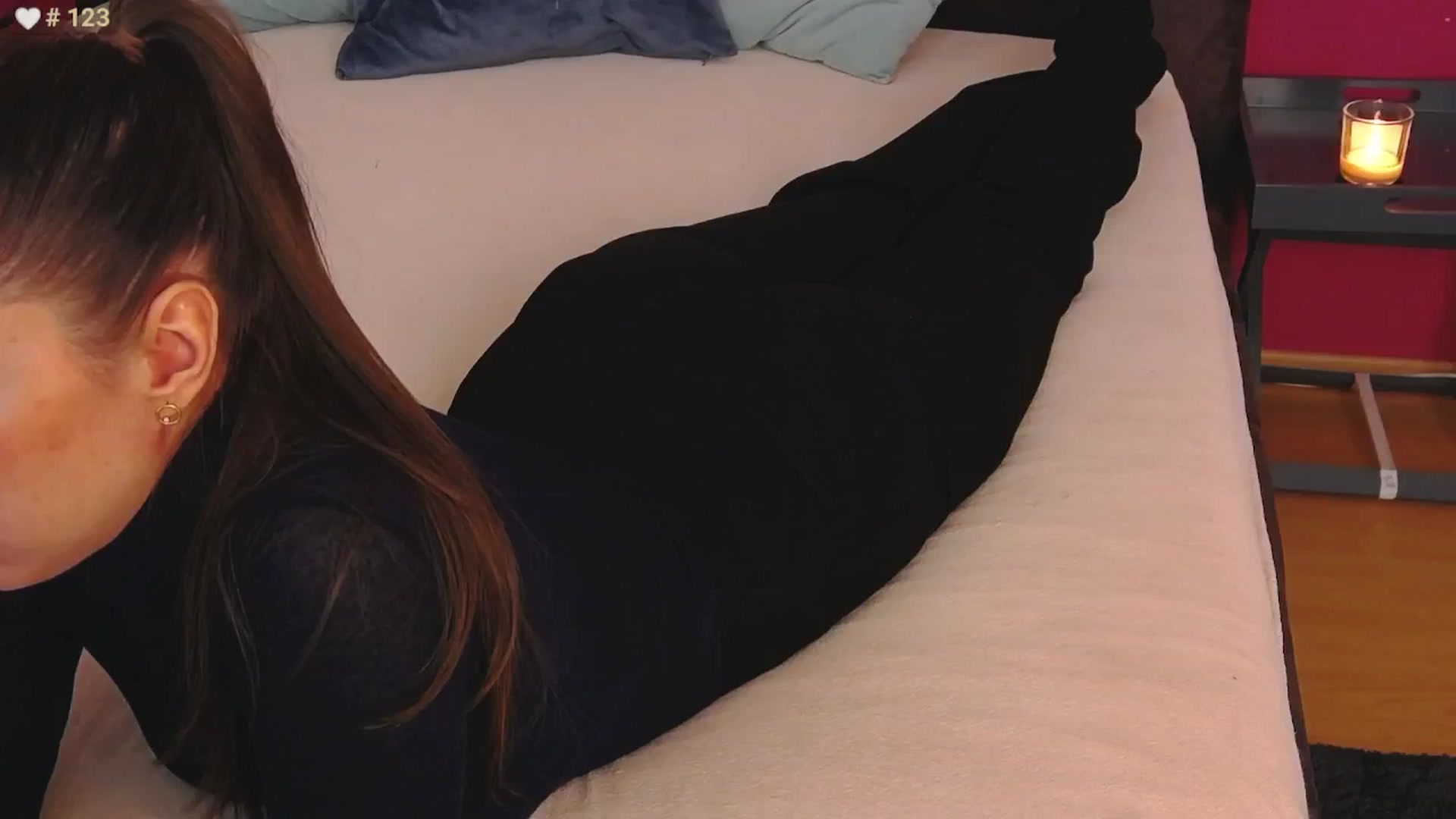 Gallery image thumbnail from ErinOn's myfreecams stream on, 02/05/2026, 12:13 image 10 of 20