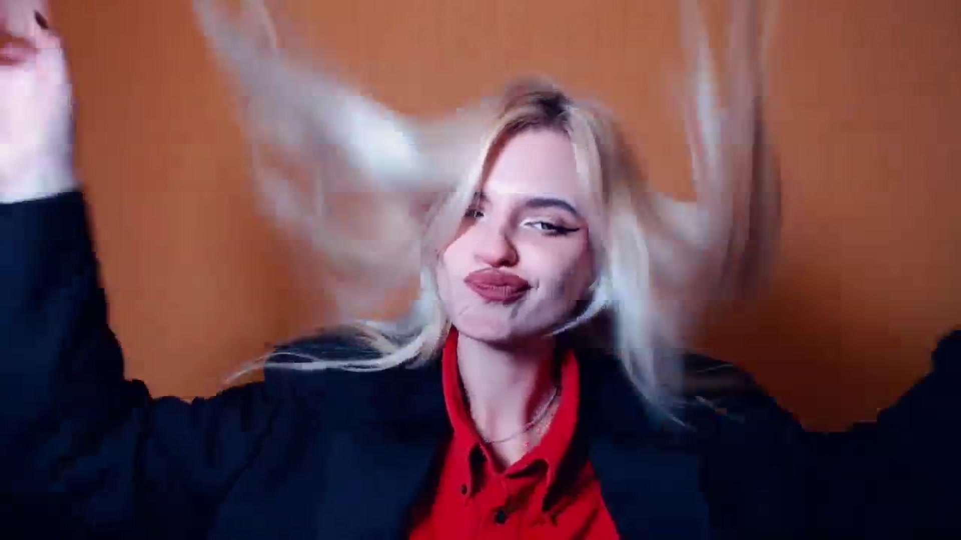 Gallery image thumbnail from Erineys's myfreecams stream on, 10/07/2023, 17:04 image 12 of 20