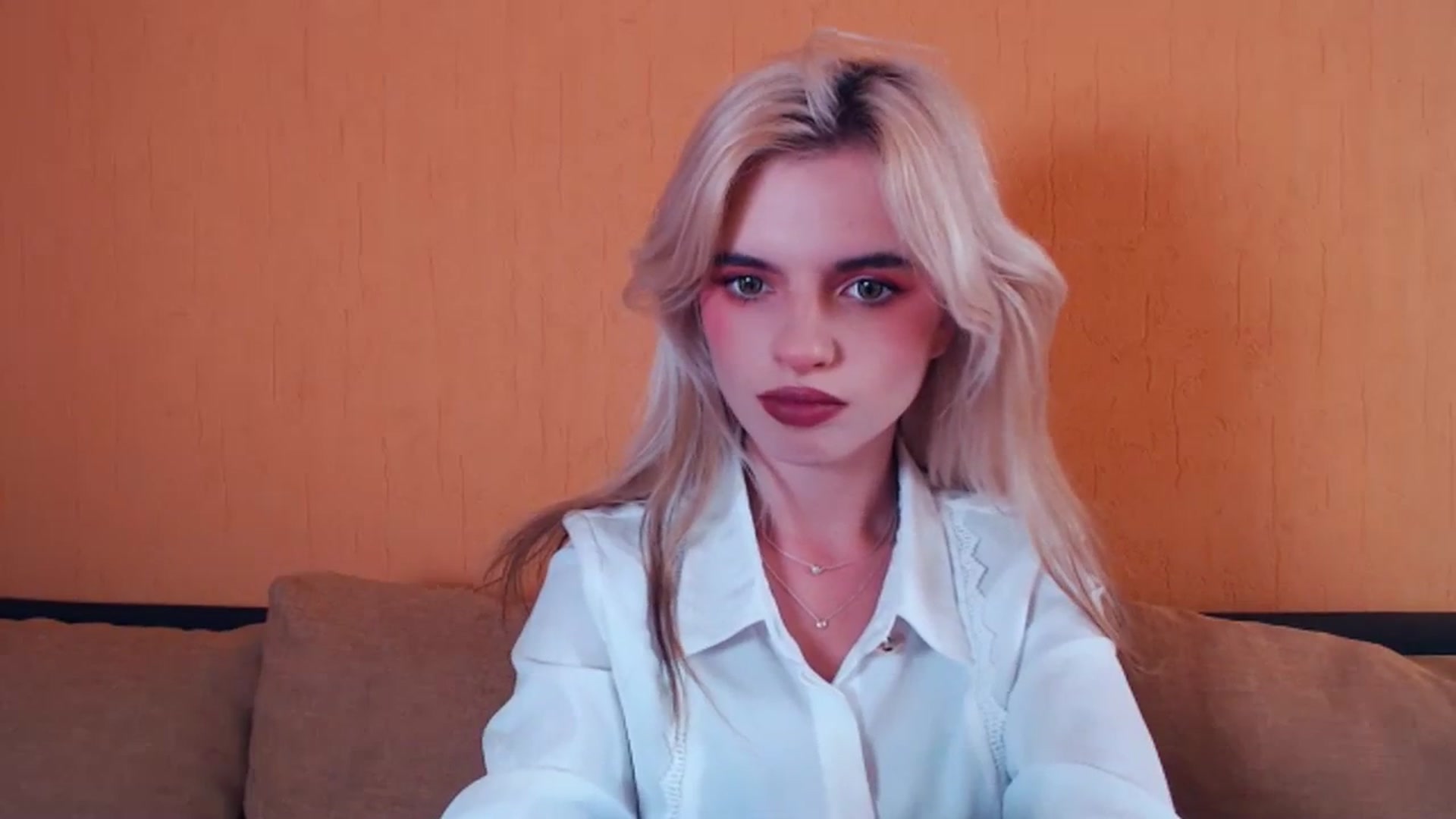 Gallery image thumbnail from Erineys's myfreecams stream on, 10/08/2023, 12:40 image 18 of 20