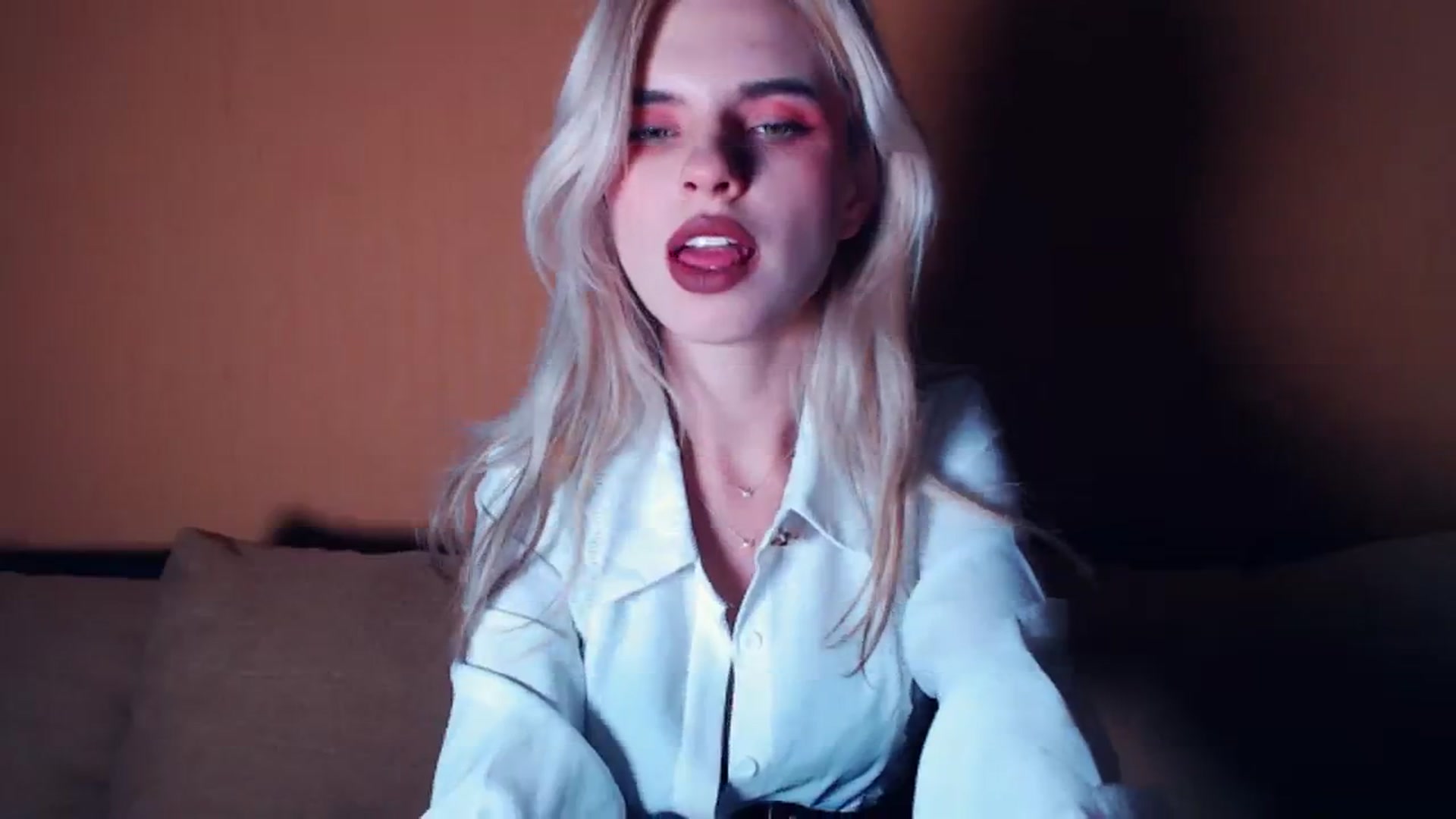 Gallery image thumbnail from Erineys's myfreecams stream on, 10/08/2023, 15:48 image 10 of 20