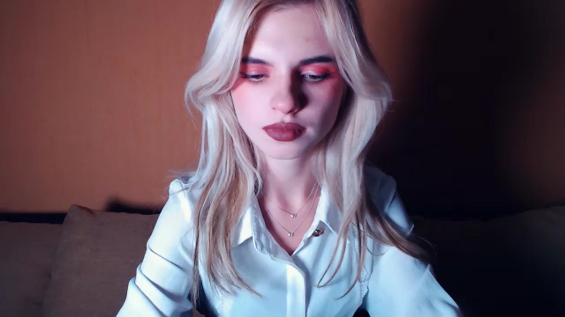 Gallery image thumbnail from Erineys's myfreecams stream on, 10/08/2023, 15:48 image 1 of 20