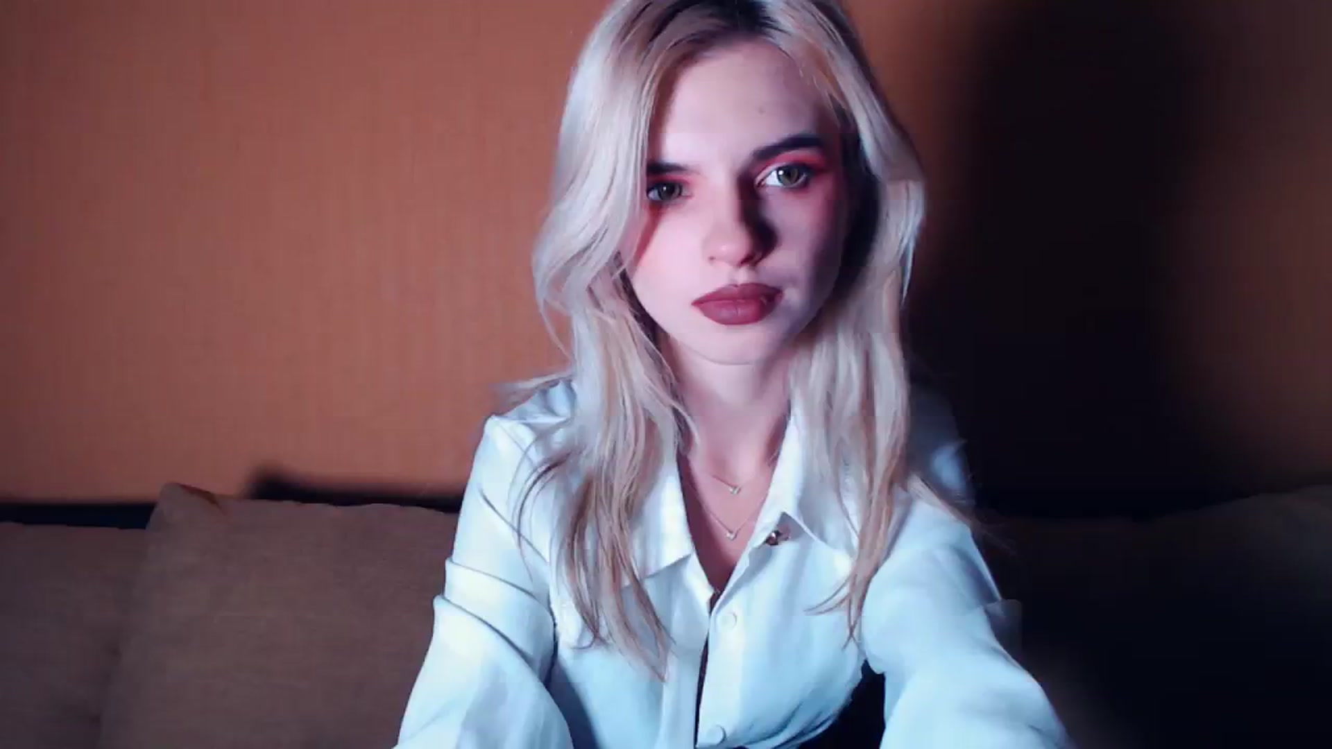Gallery image thumbnail from Erineys's myfreecams stream on, 10/08/2023, 15:48 image 13 of 20