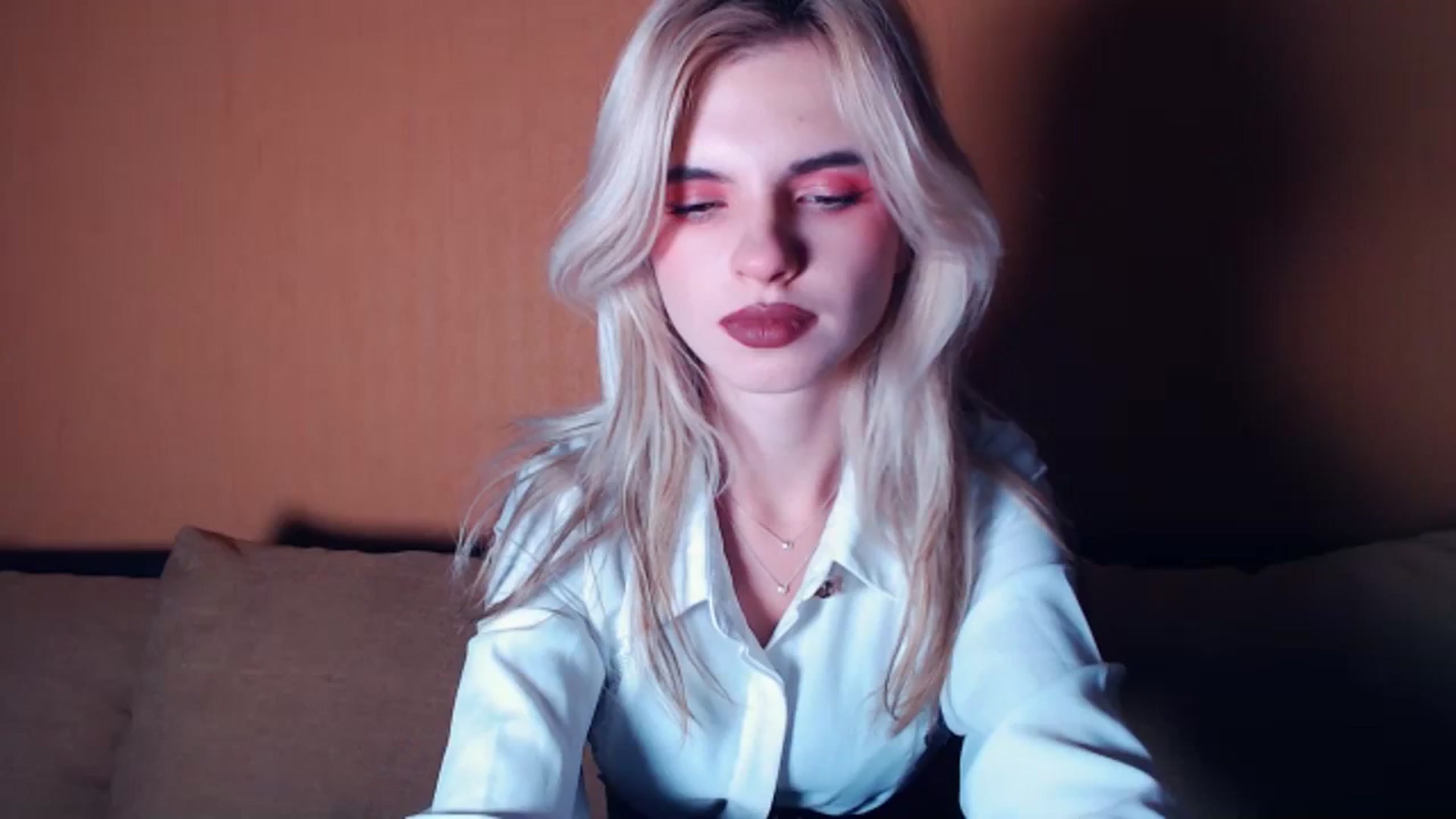 Gallery image thumbnail from Erineys's myfreecams stream on, 10/08/2023, 15:48 image 7 of 20
