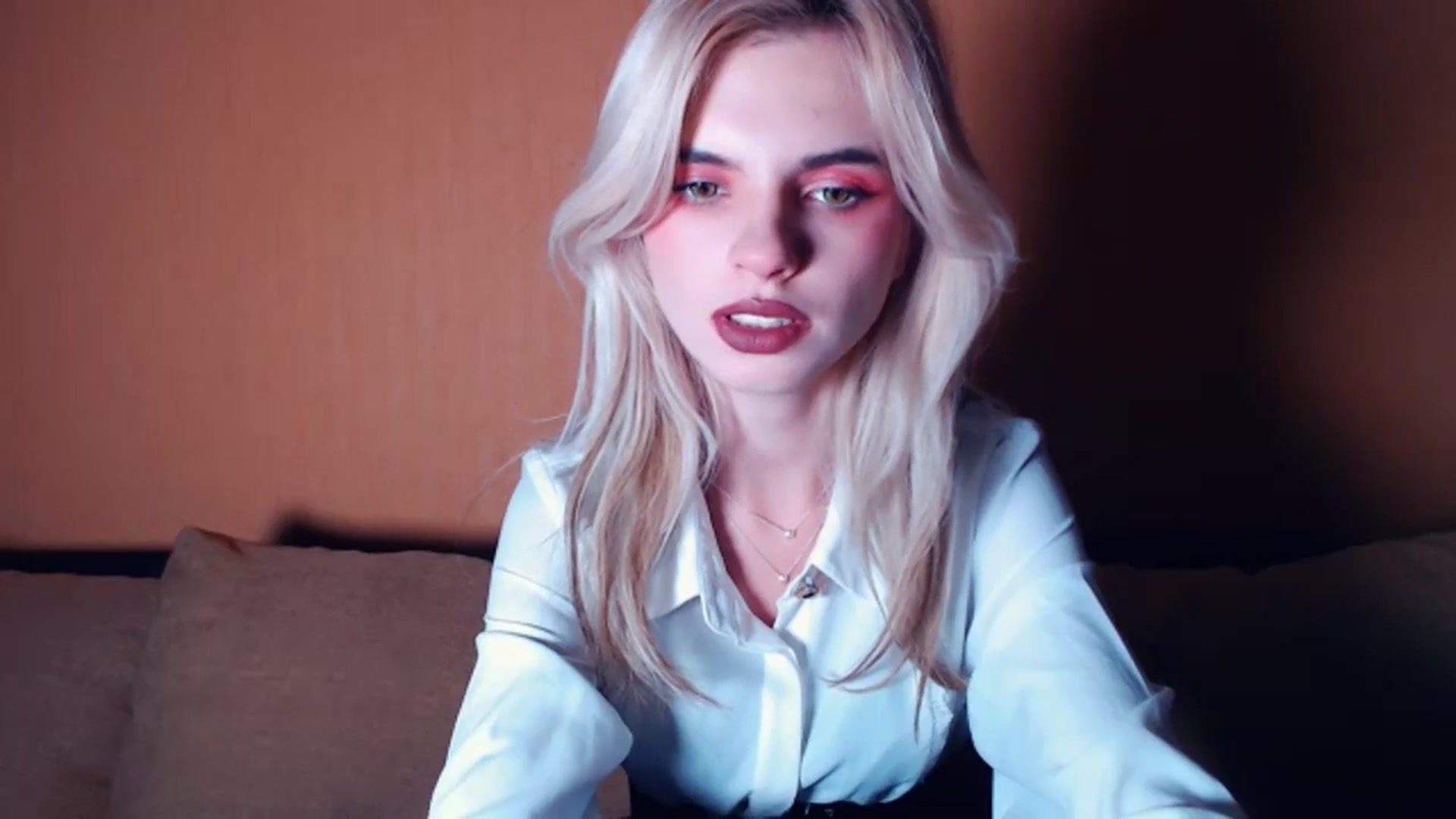 Gallery image thumbnail from Erineys's myfreecams stream on, 10/08/2023, 15:48 image 2 of 20