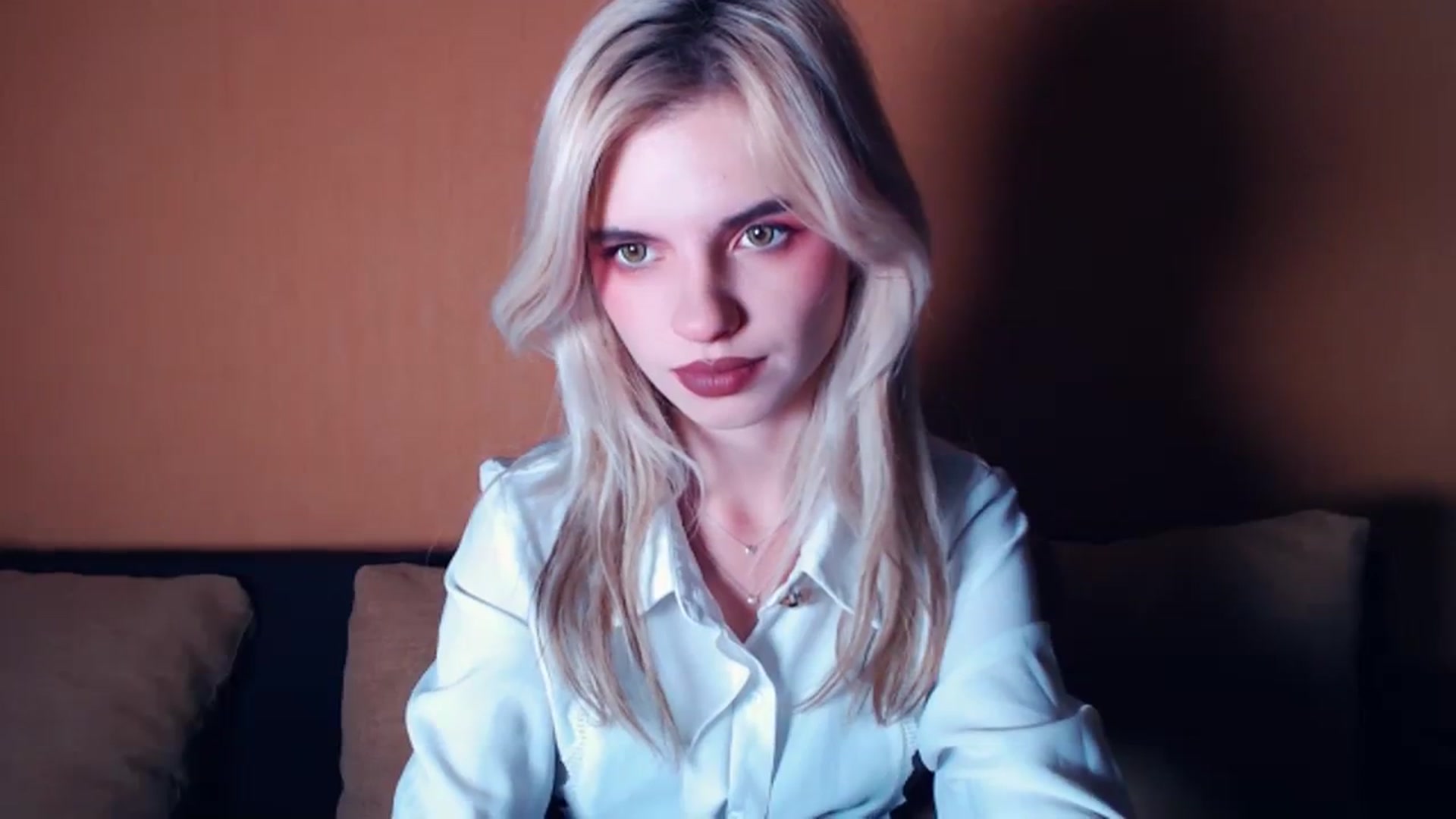 Gallery image thumbnail from Erineys's myfreecams stream on, 10/08/2023, 15:48 image 19 of 20