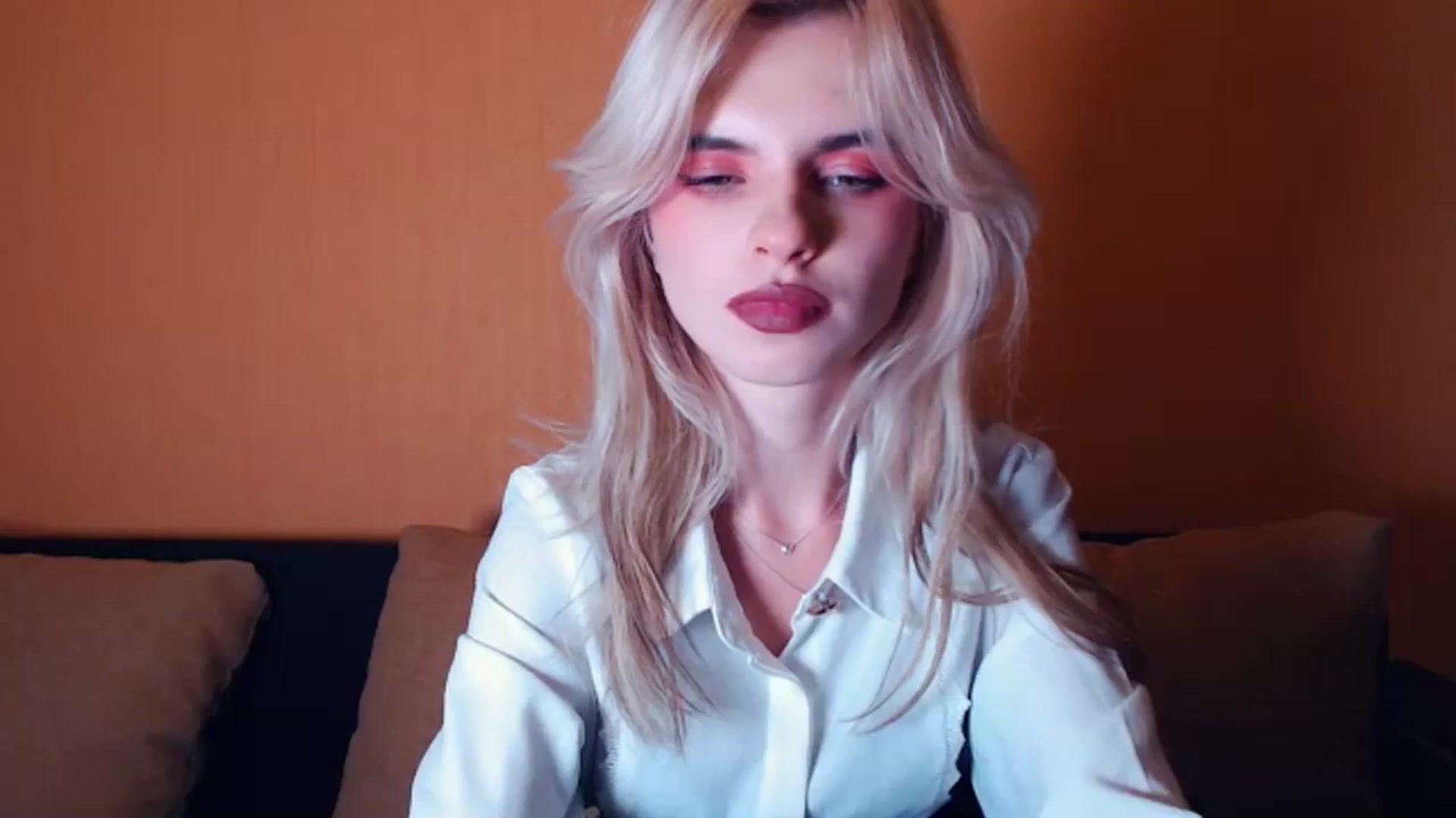Gallery image thumbnail from Erineys's myfreecams stream on, 10/08/2023, 16:58 image 15 of 20