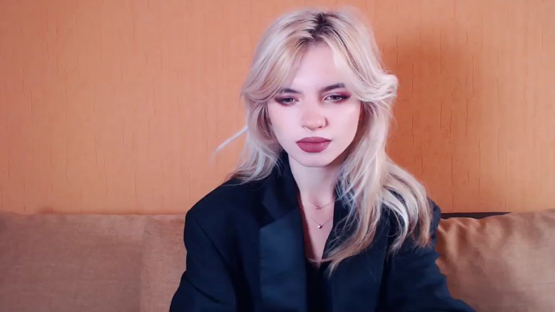 Gallery image thumbnail from Erineys's myfreecams stream on, 10/09/2023, 12:02 image 7 of 20