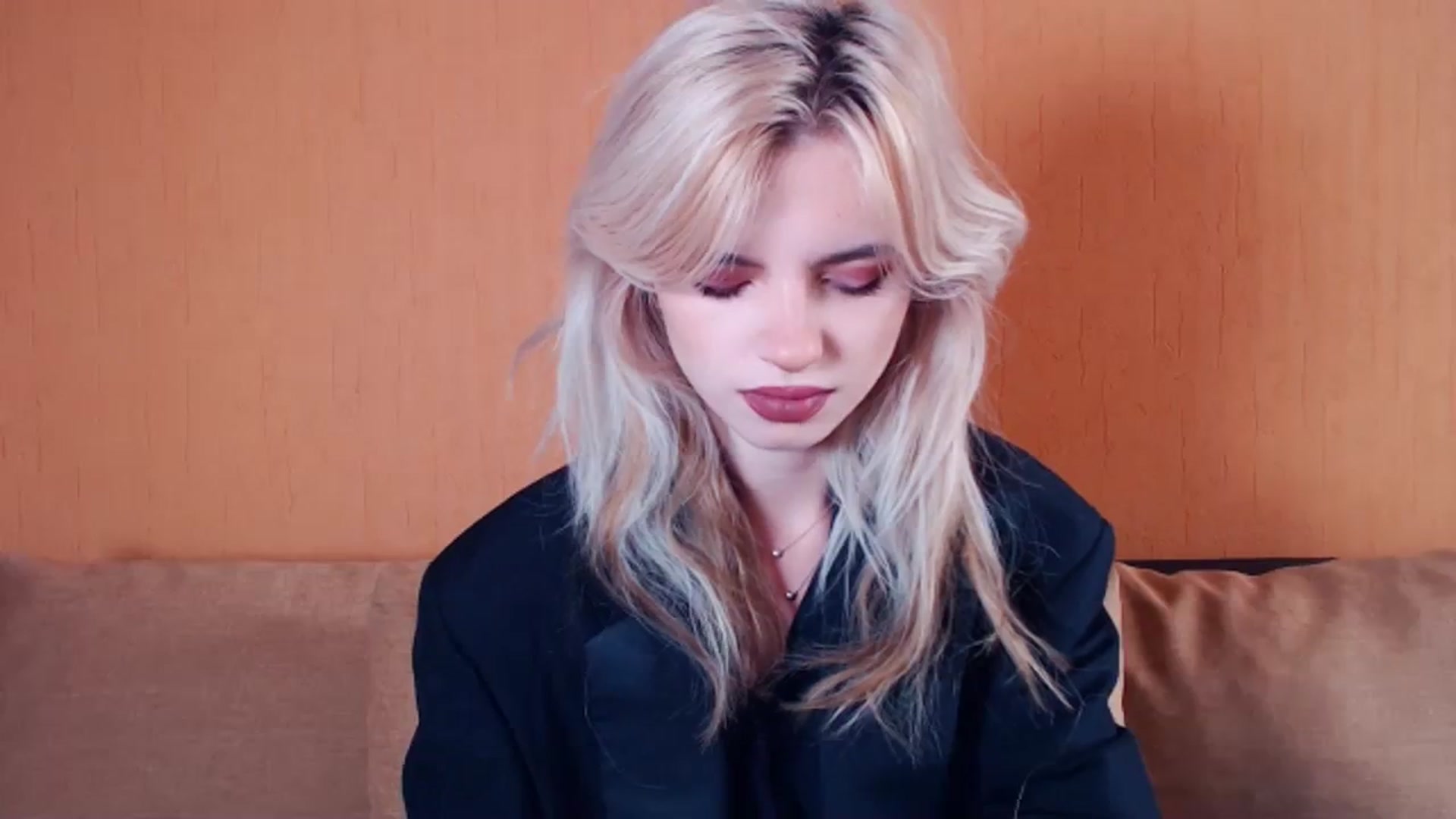 Gallery image thumbnail from Erineys's myfreecams stream on, 10/09/2023, 12:02 image 18 of 20
