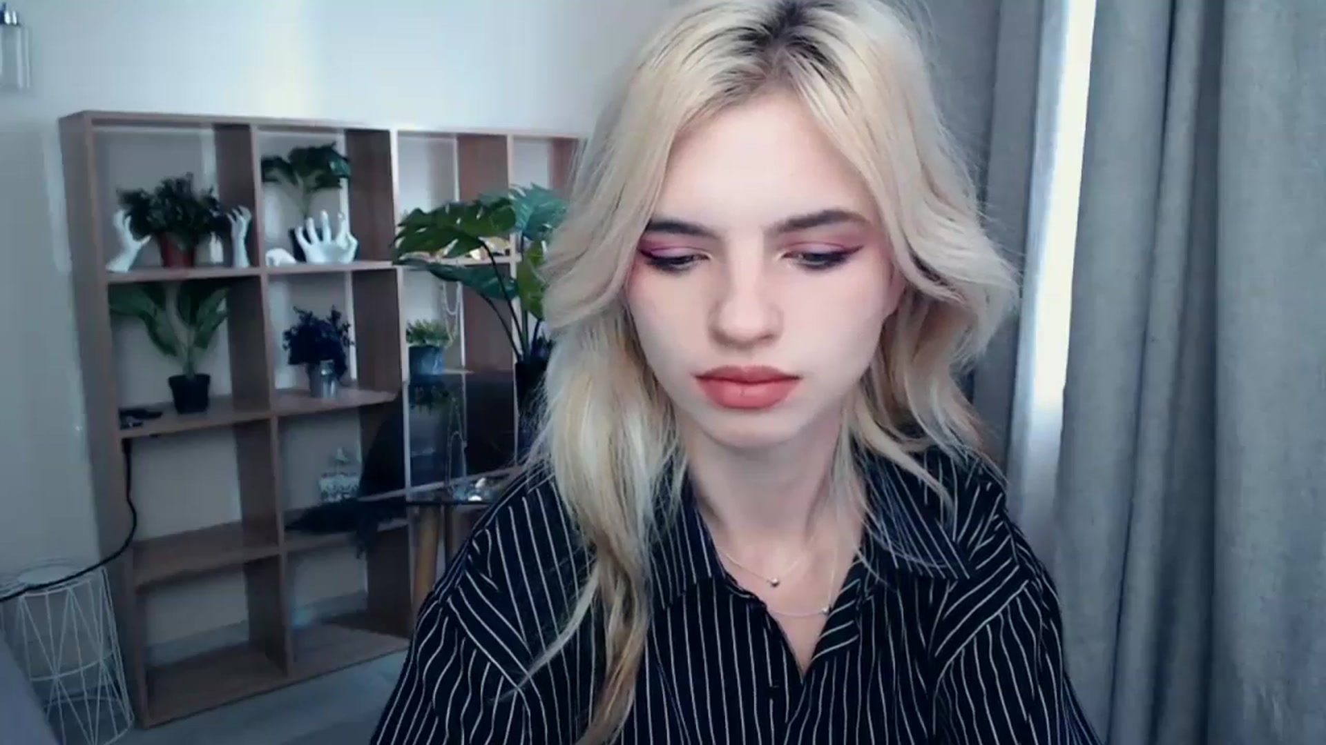 Gallery image thumbnail from Erineys's myfreecams stream on, 10/10/2023, 10:41 image 20 of 20