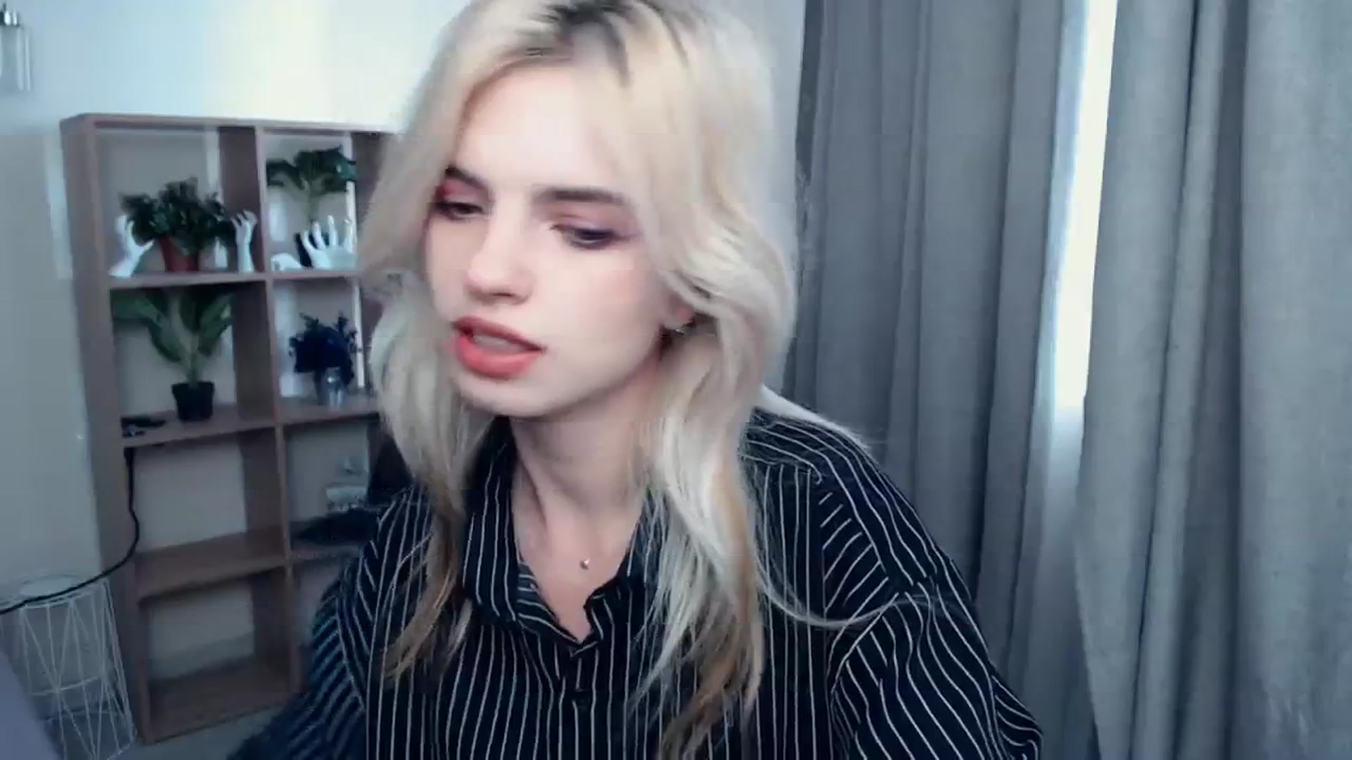 Gallery image thumbnail from Erineys's myfreecams stream on, 10/10/2023, 10:41 image 15 of 20