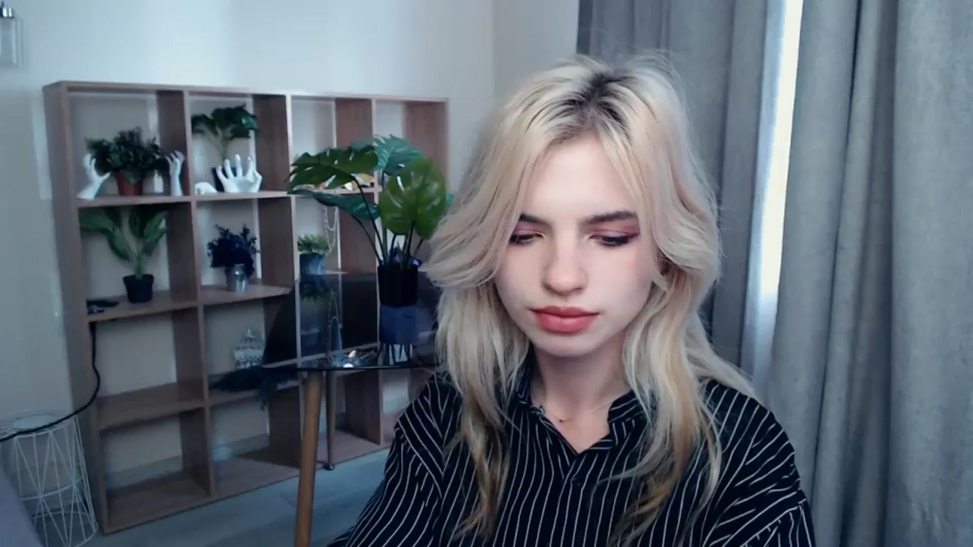 Gallery image thumbnail from Erineys's myfreecams stream on, 10/10/2023, 11:11 image 18 of 20