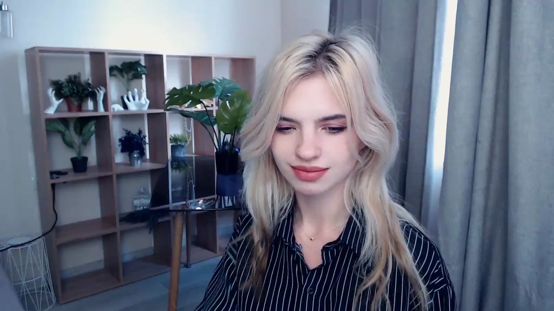 Gallery image thumbnail from Erineys's myfreecams stream on, 10/10/2023, 11:11 image 12 of 20