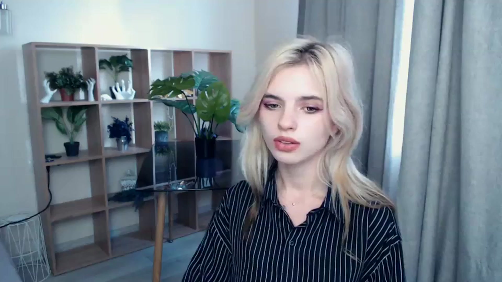 Gallery image thumbnail from Erineys's myfreecams stream on, 10/10/2023, 11:11 image 6 of 20