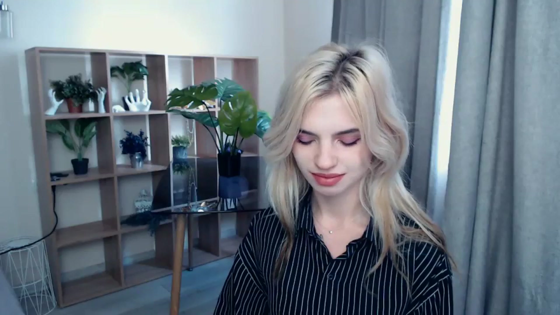 Gallery image thumbnail from Erineys's myfreecams stream on, 10/10/2023, 11:11 image 9 of 20