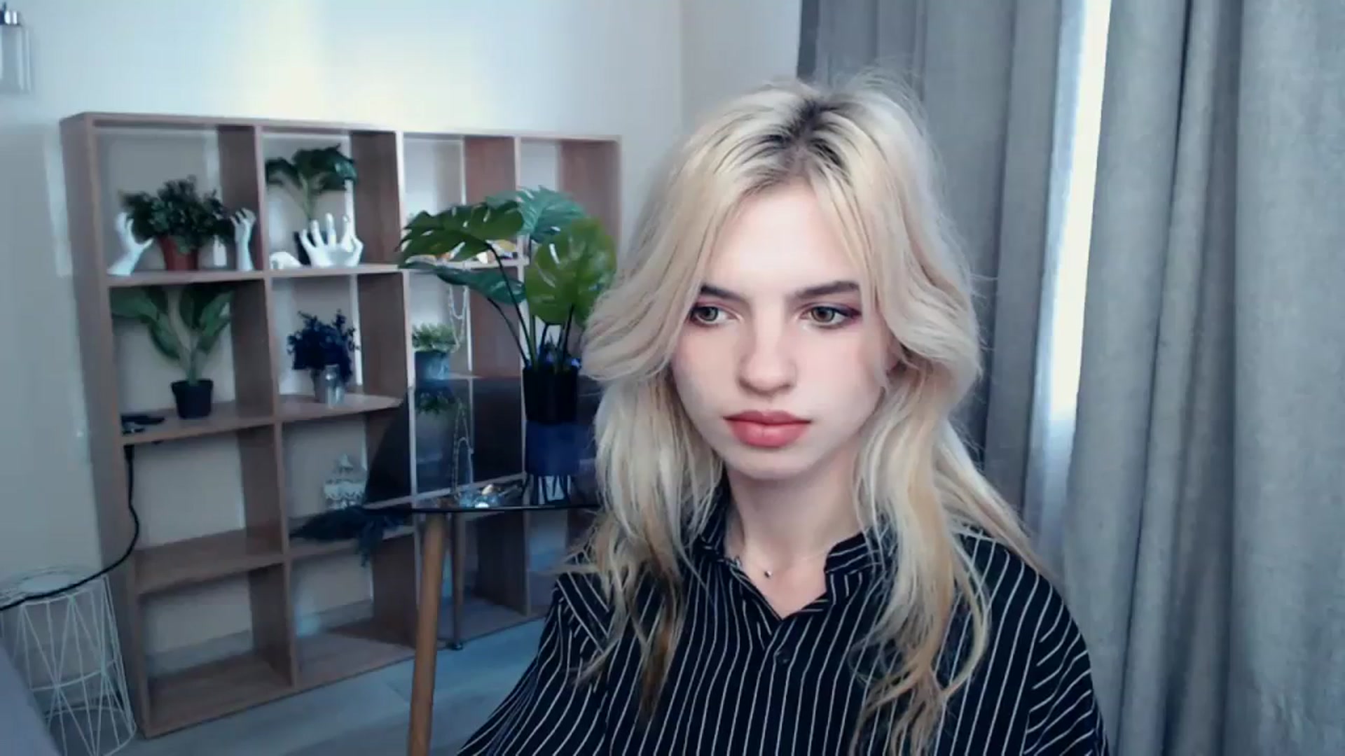 Gallery image thumbnail from Erineys's myfreecams stream on, 10/10/2023, 11:11 image 16 of 20