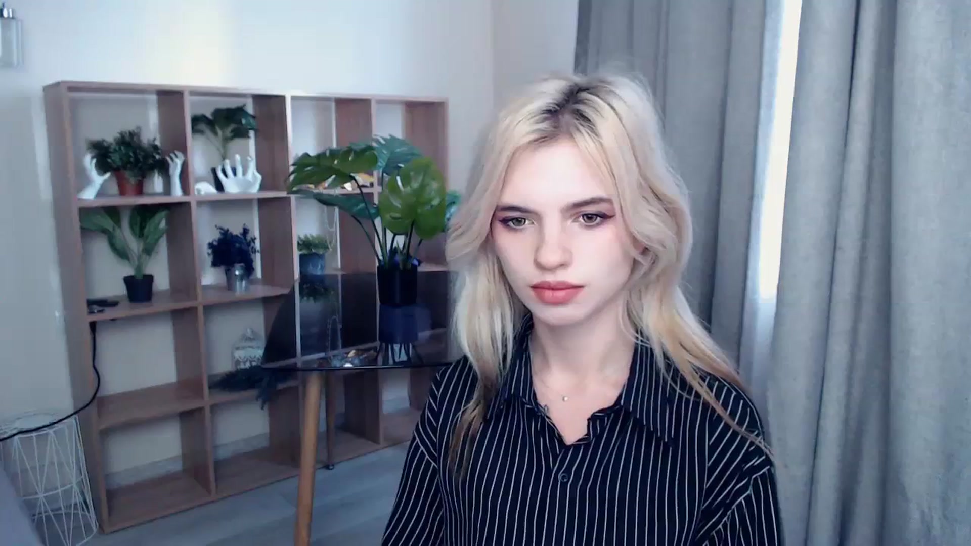 Gallery image thumbnail from Erineys's myfreecams stream on, 10/10/2023, 11:11 image 4 of 20