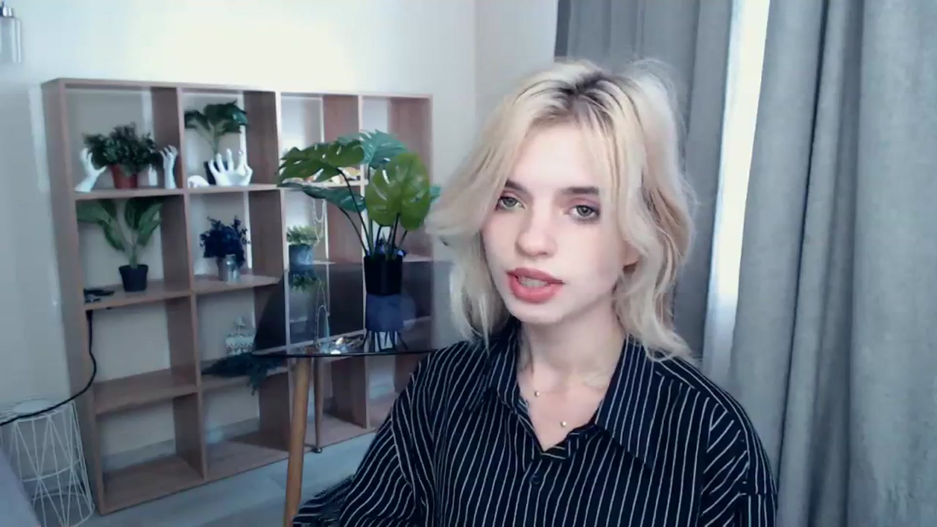 Gallery image thumbnail from Erineys's myfreecams stream on, 10/10/2023, 11:35 image 14 of 20