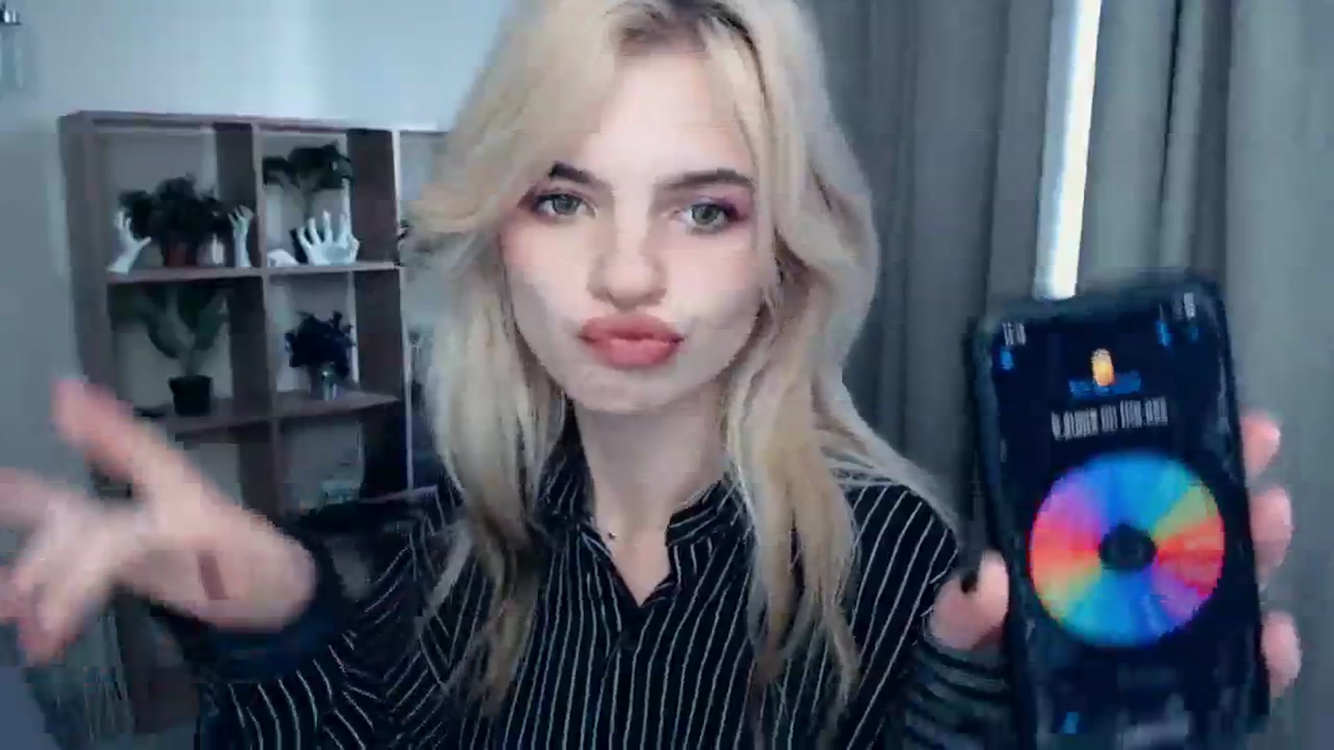 Gallery image thumbnail from Erineys's myfreecams stream on, 10/10/2023, 11:35 image 2 of 20
