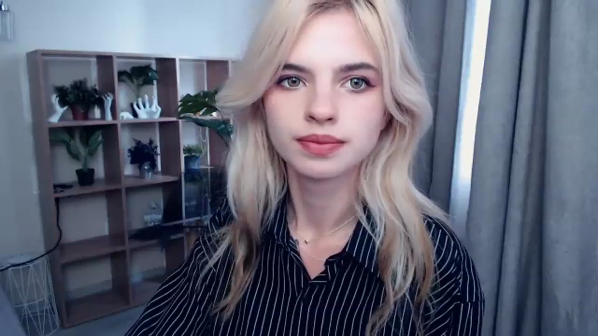 Gallery image thumbnail from Erineys's myfreecams stream on, 10/10/2023, 11:35 image 3 of 20