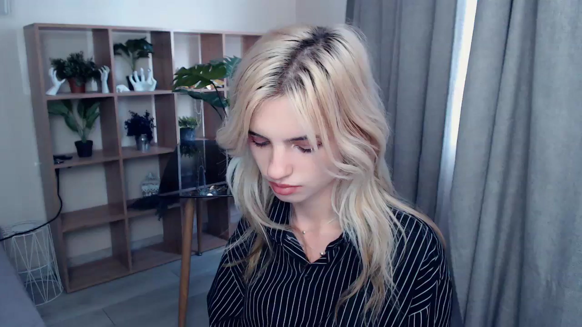 Gallery image thumbnail from Erineys's myfreecams stream on, 10/10/2023, 14:10 image 5 of 20
