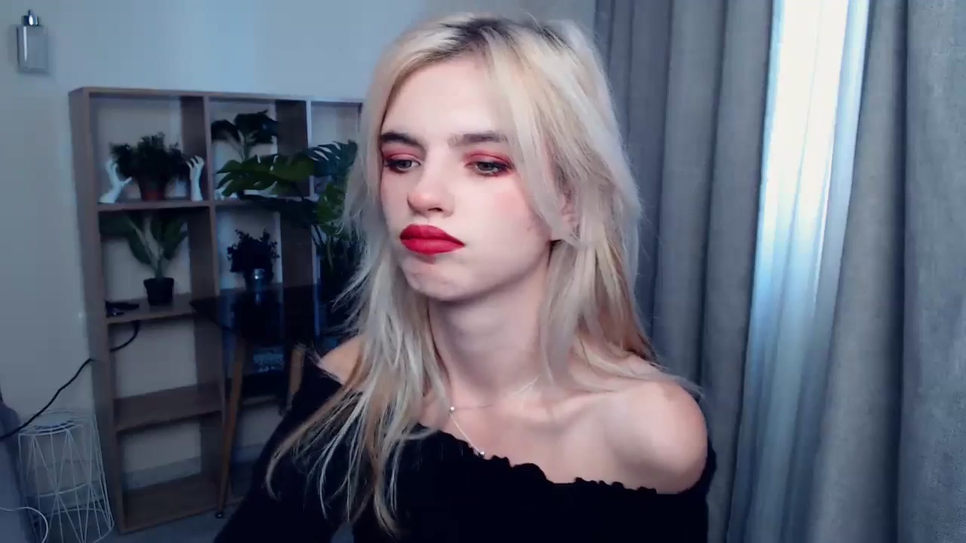 Gallery image thumbnail from Erineys's myfreecams stream on, 10/11/2023, 07:15 image 14 of 20