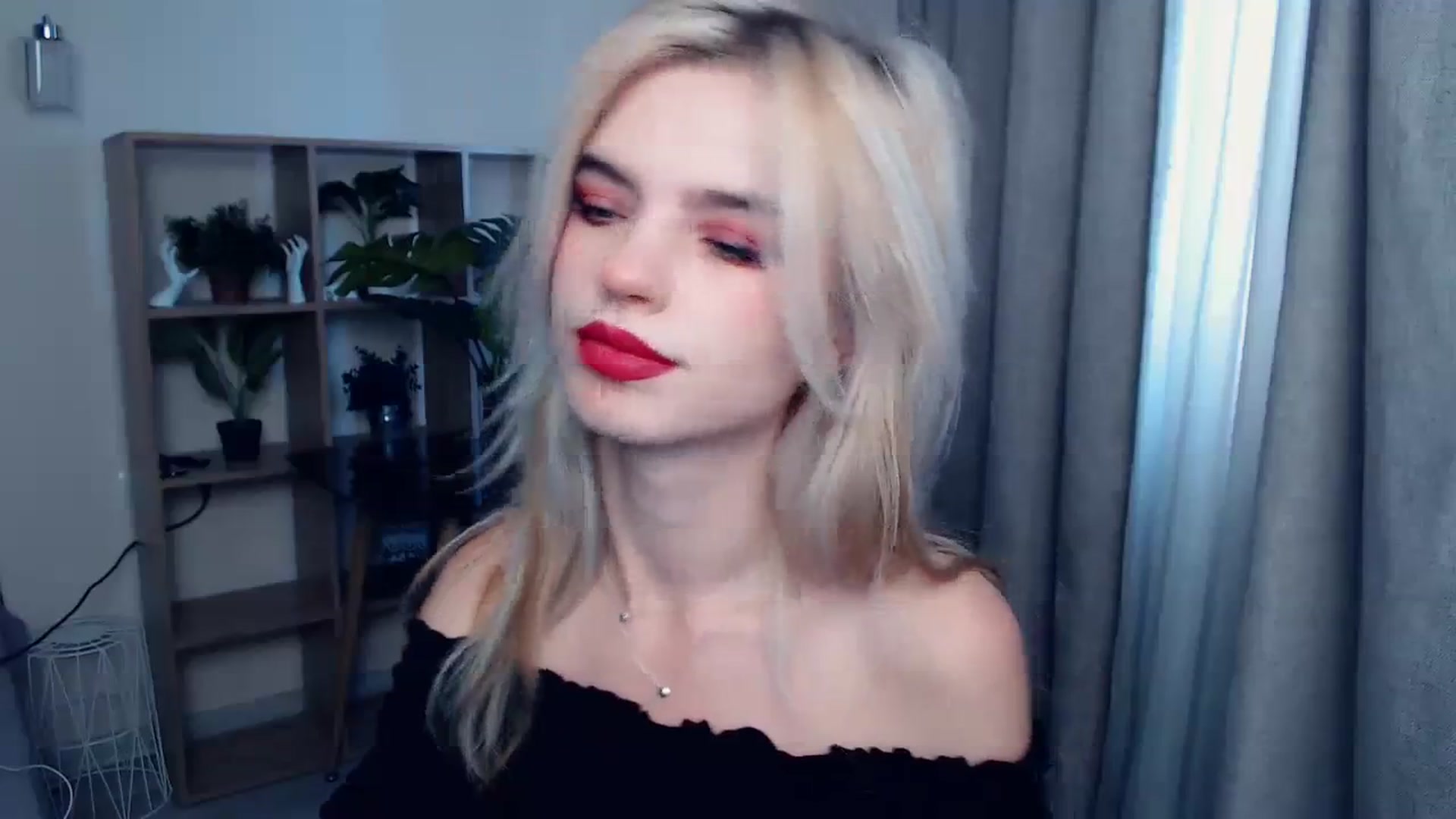 Gallery image thumbnail from Erineys's myfreecams stream on, 10/11/2023, 07:15 image 4 of 20