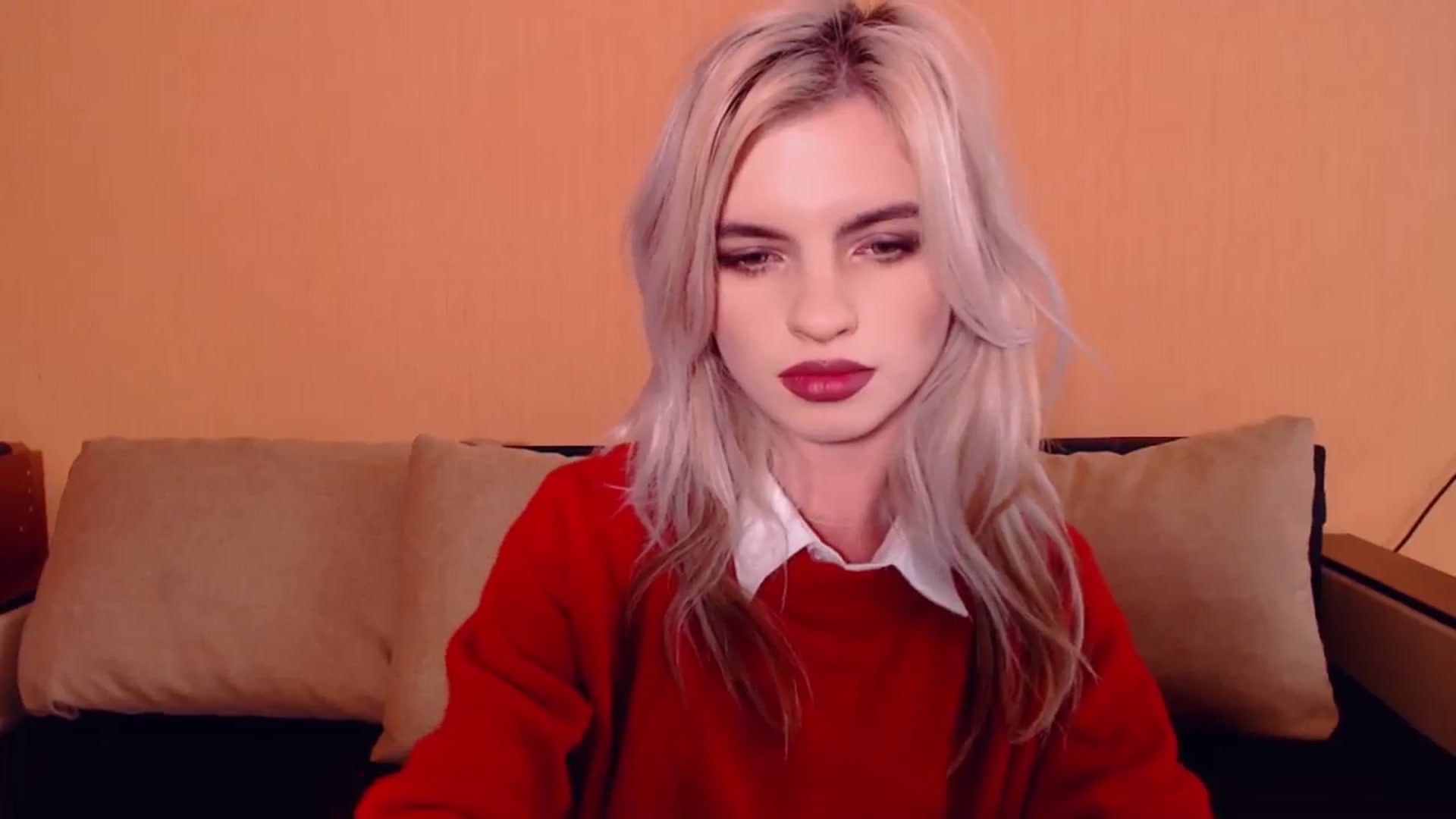 Gallery image thumbnail from Erineys's myfreecams stream on, 10/12/2023, 13:27 image 3 of 20